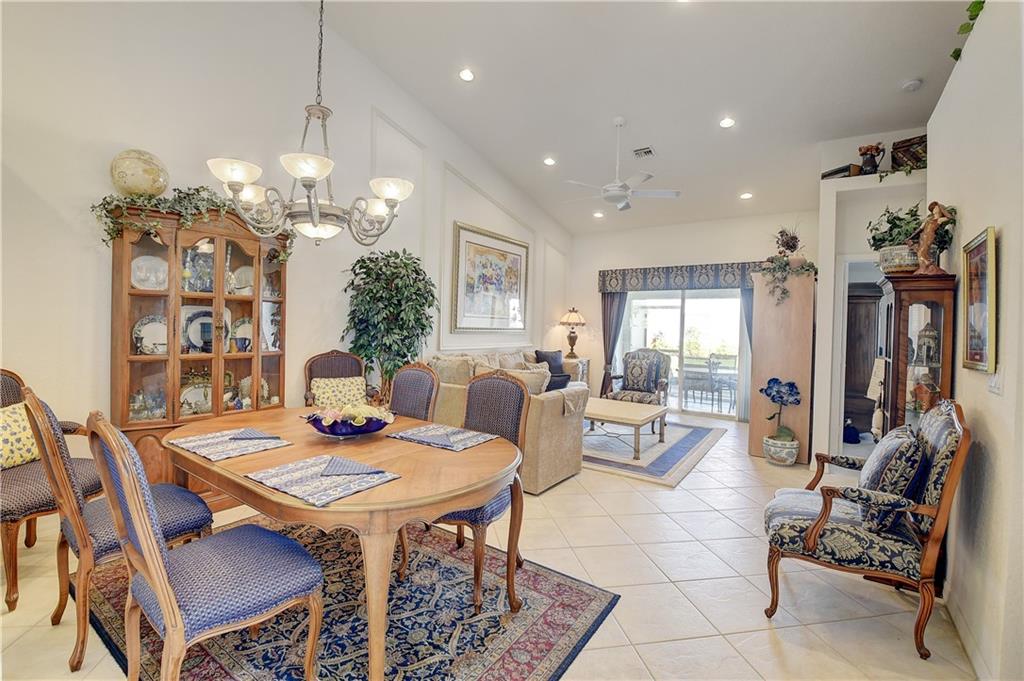 FLORAL LAKES OF DELRAY - Residential
