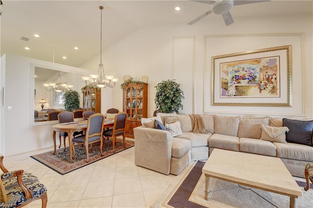 FLORAL LAKES OF DELRAY - Residential