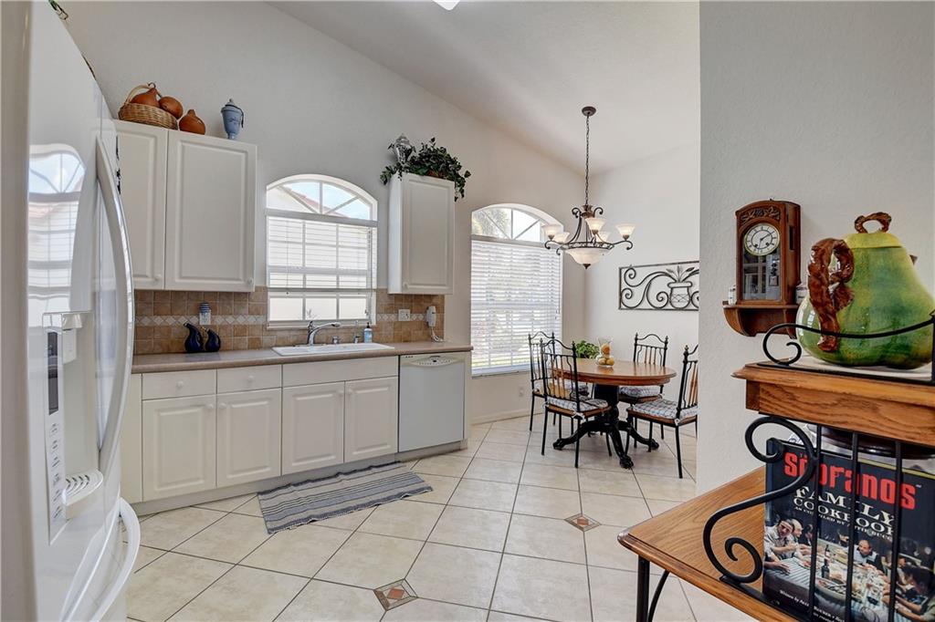 FLORAL LAKES OF DELRAY - Residential