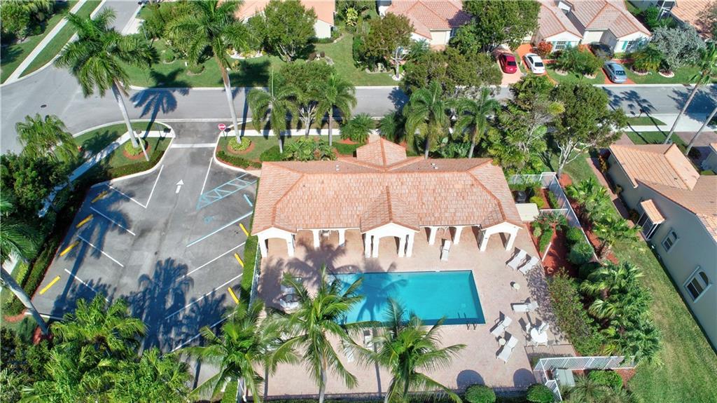 FLORAL LAKES OF DELRAY - Residential