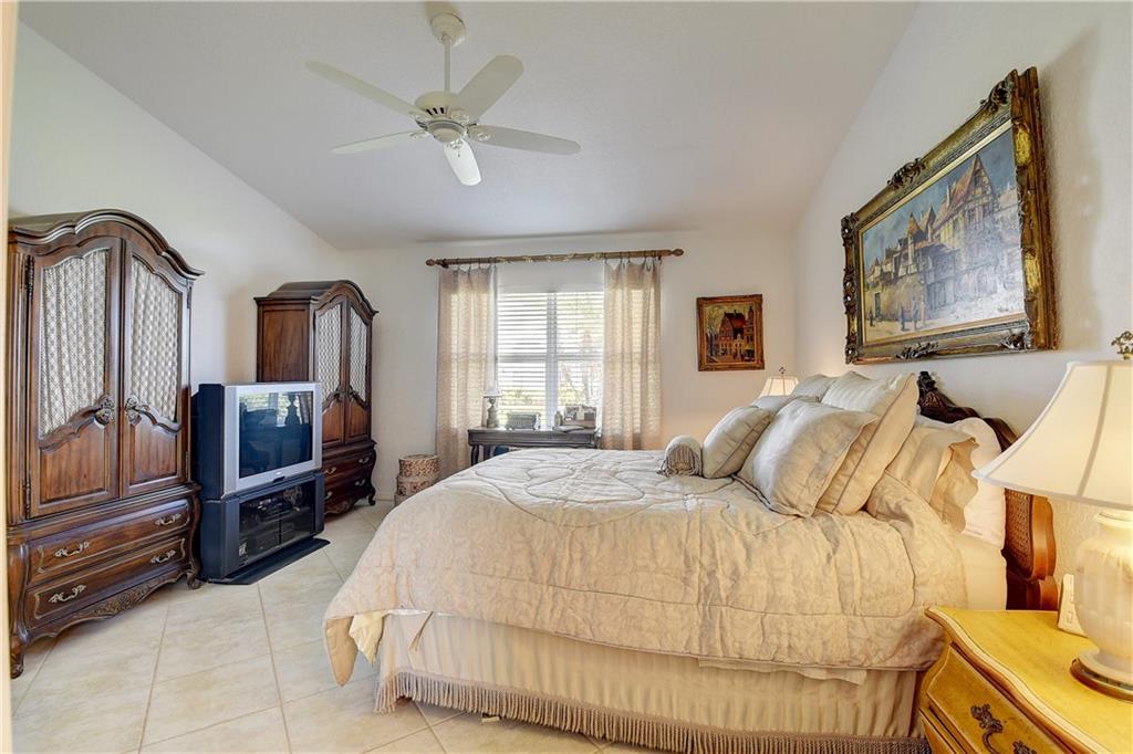 FLORAL LAKES OF DELRAY - Residential