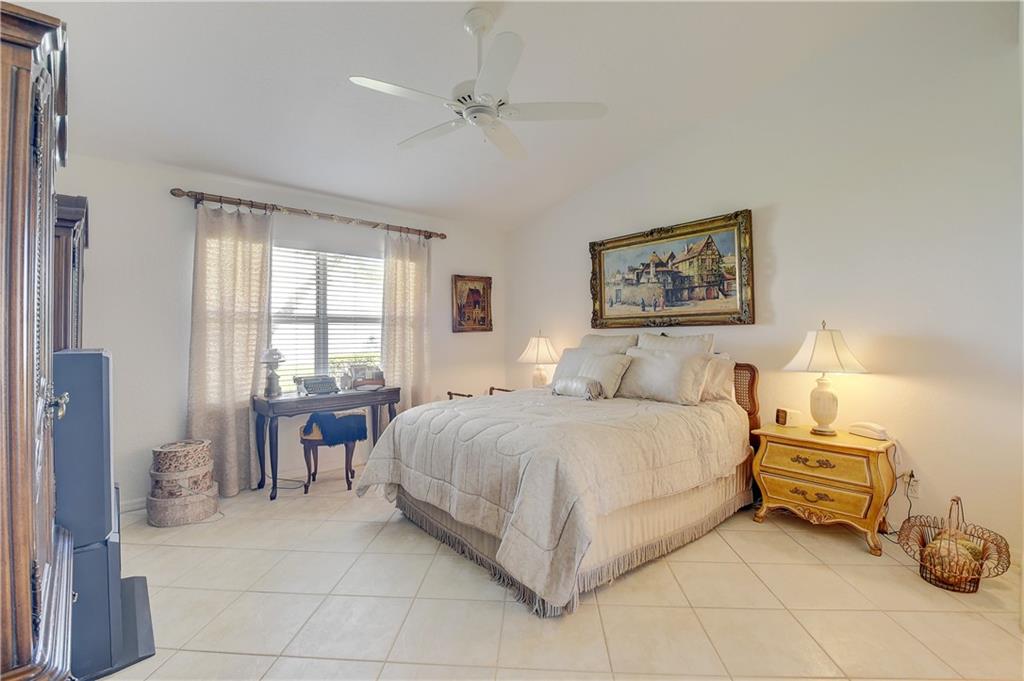 FLORAL LAKES OF DELRAY - Residential