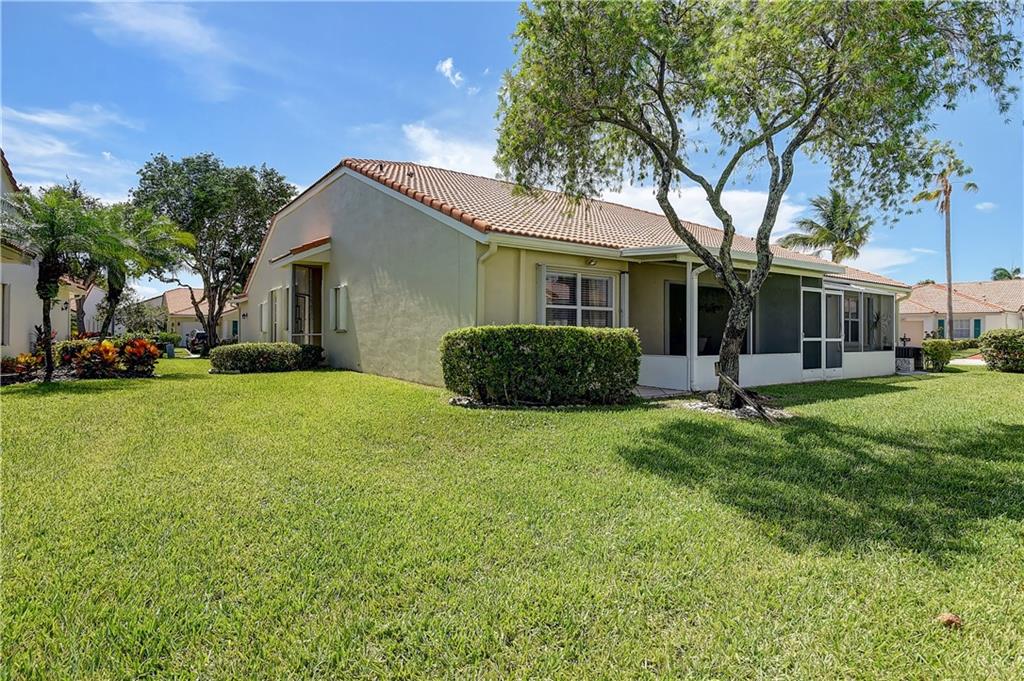 FLORAL LAKES OF DELRAY - Residential