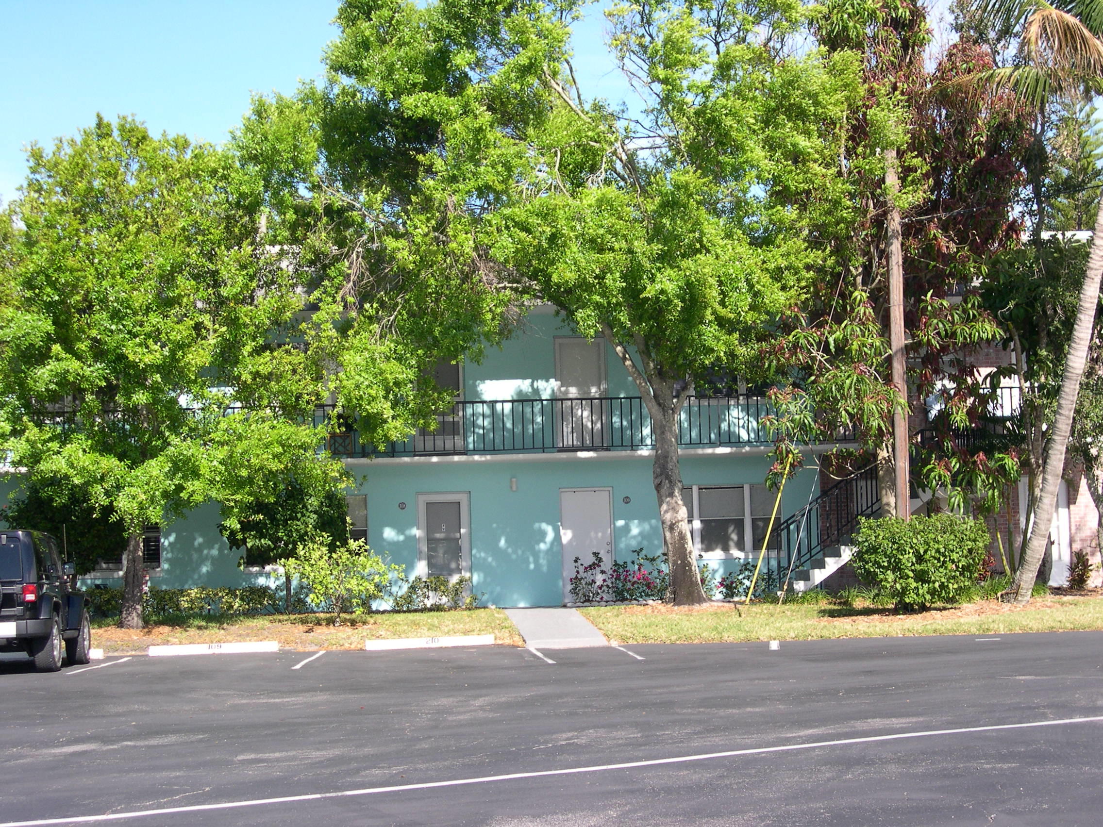 COLONNADES CONDOMINIUM NO 4 - Residential