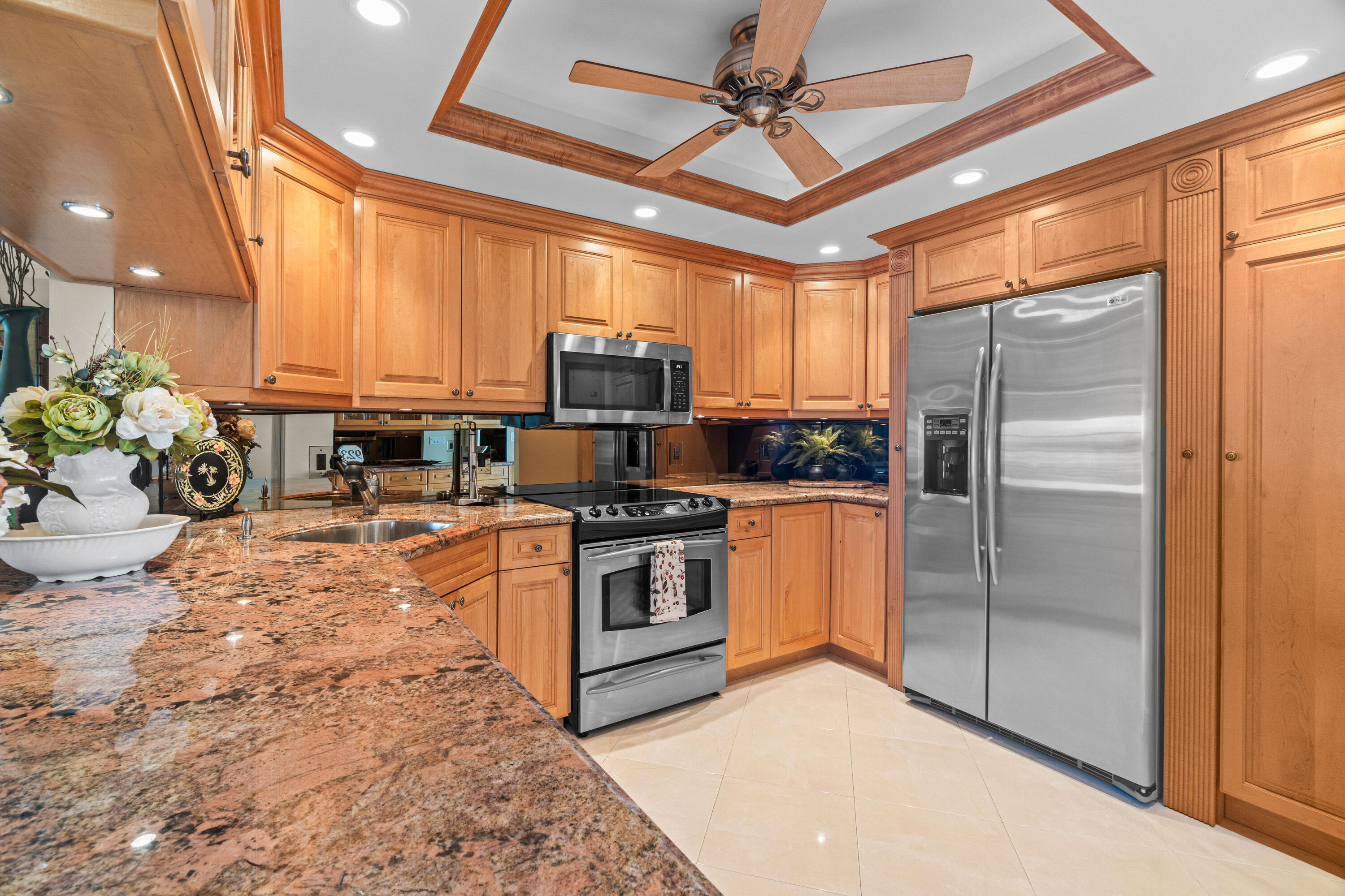 2731 NE 14th Street Causeway 923
