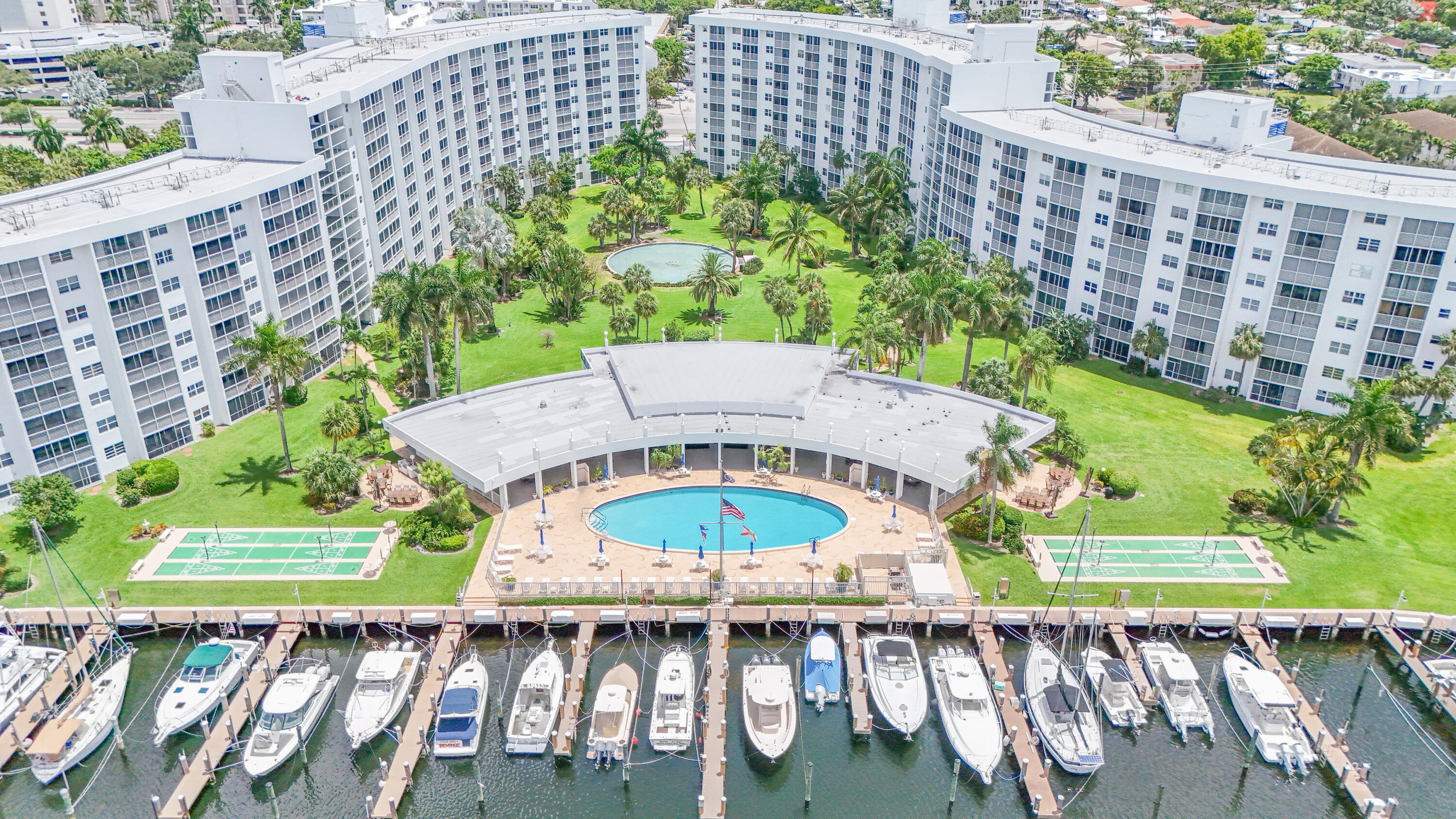2731 NE 14th Street Causeway 923