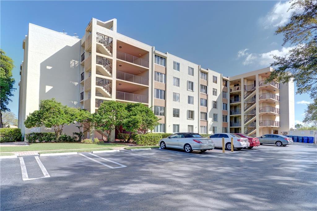 Palm Court - Residential