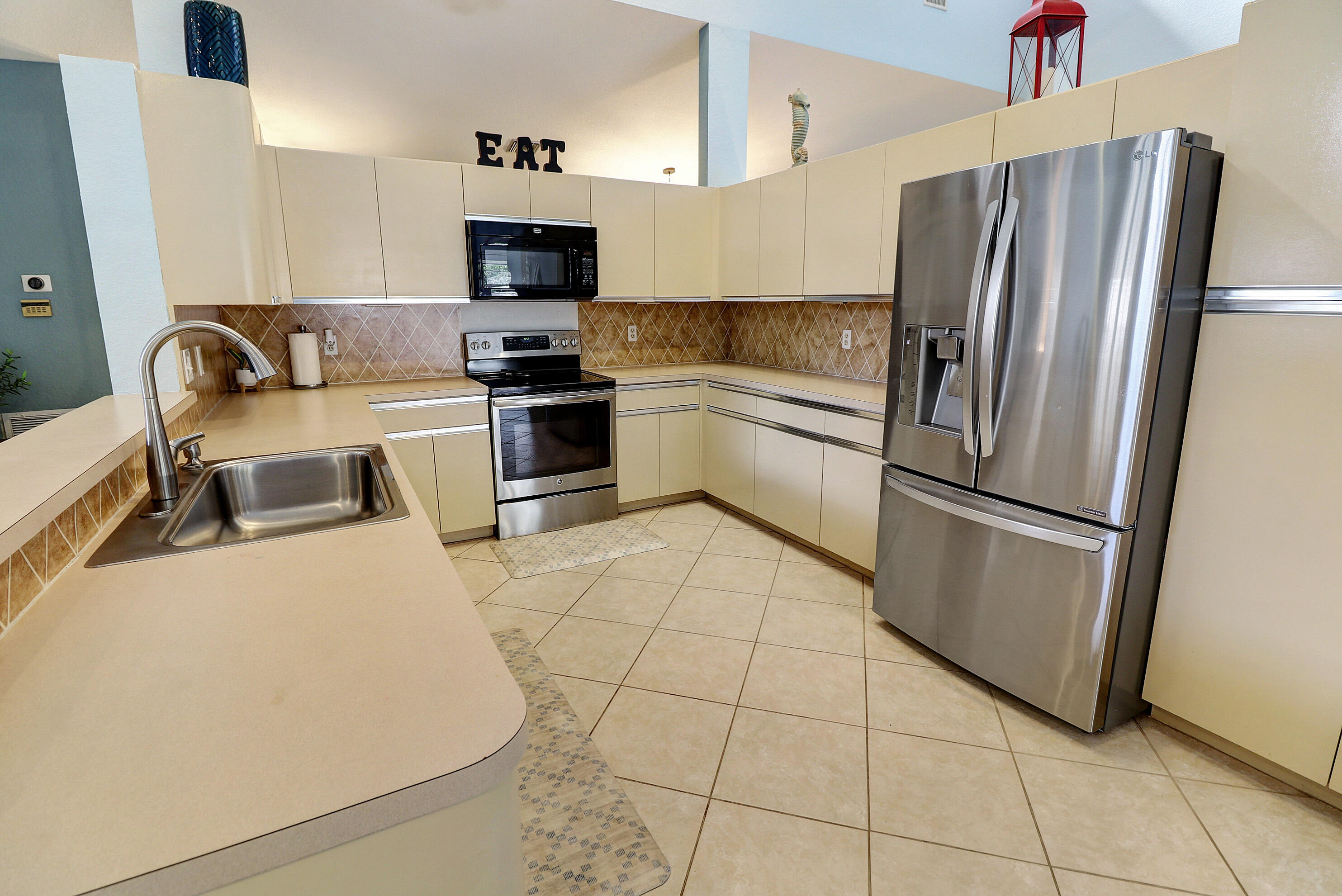 NORTH SPRINGS - Residential