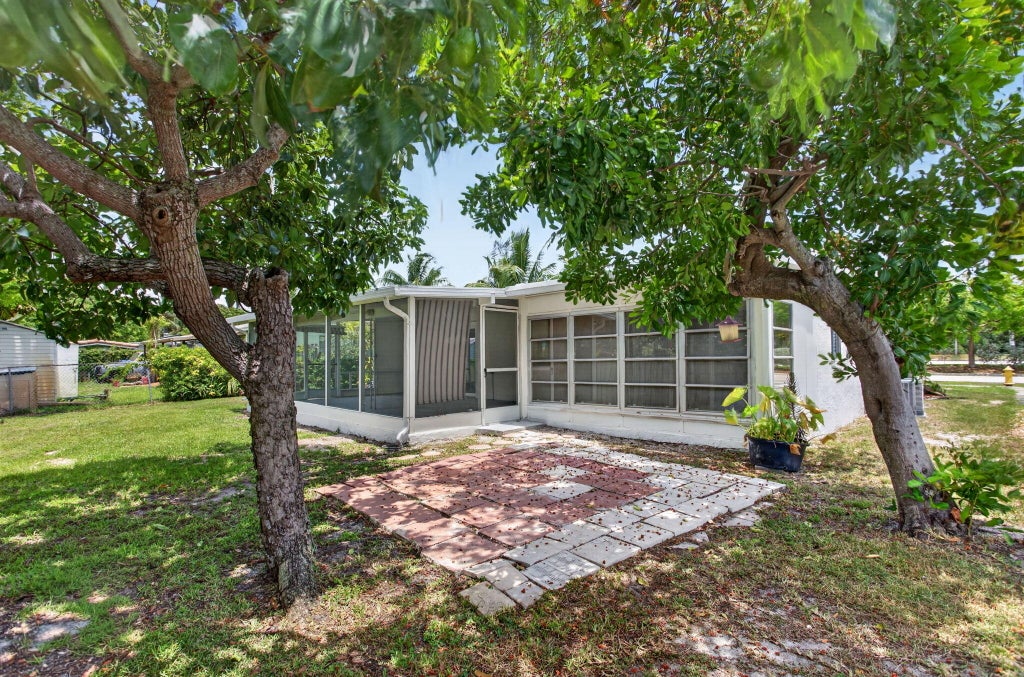 Photo of 540 NE 61st Court, Oakland Park, FL 33334 (MLS # B26041714)