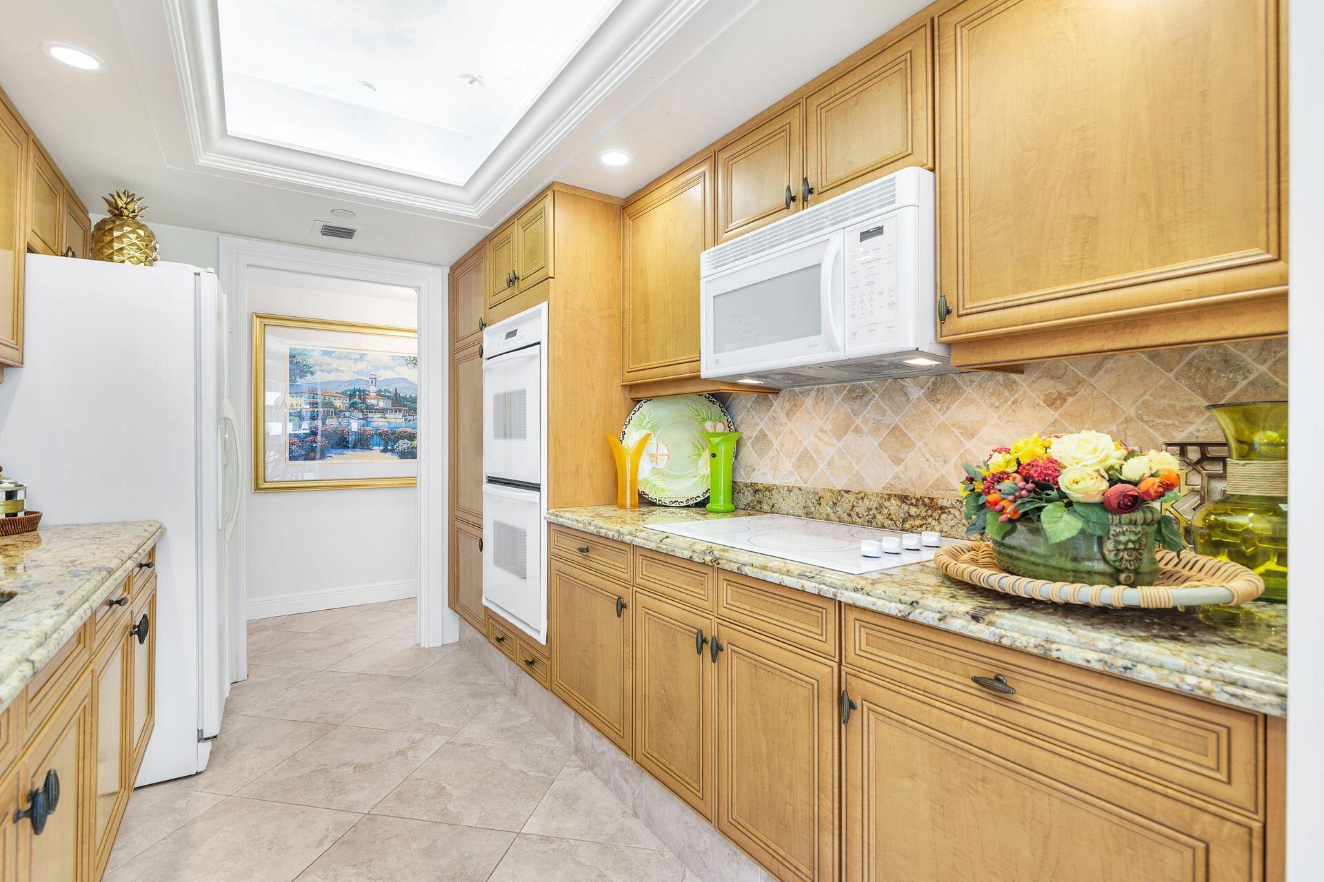 MARTINIQUE 2 CONDO - Residential