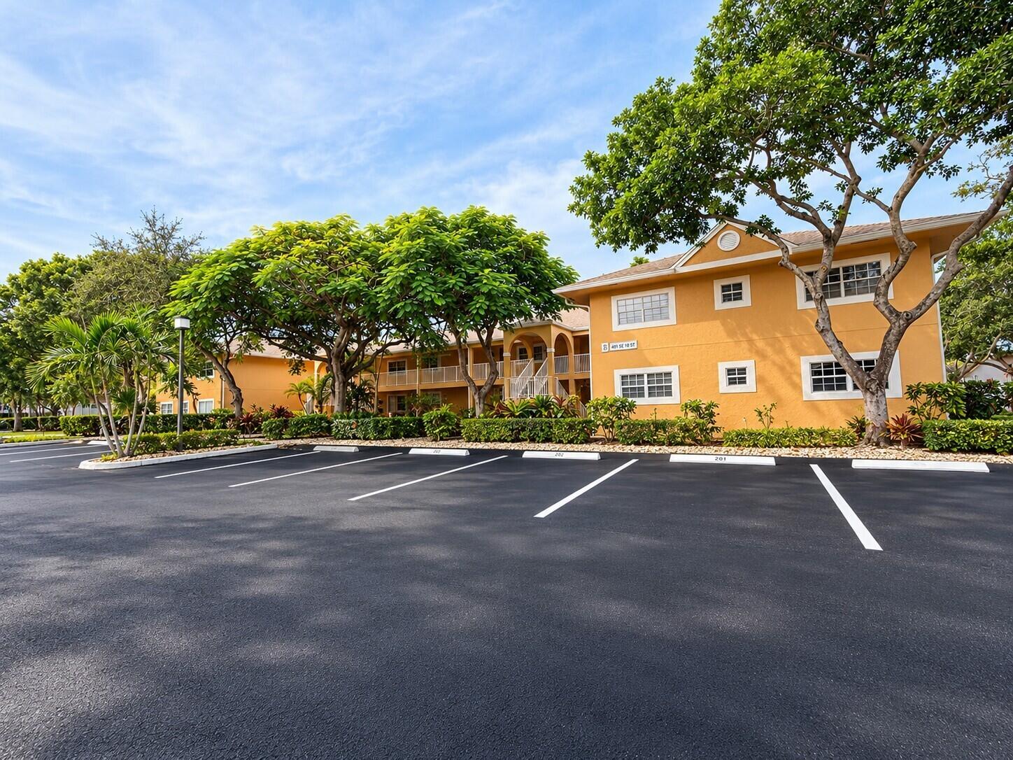 401 SE 10TH Street B201