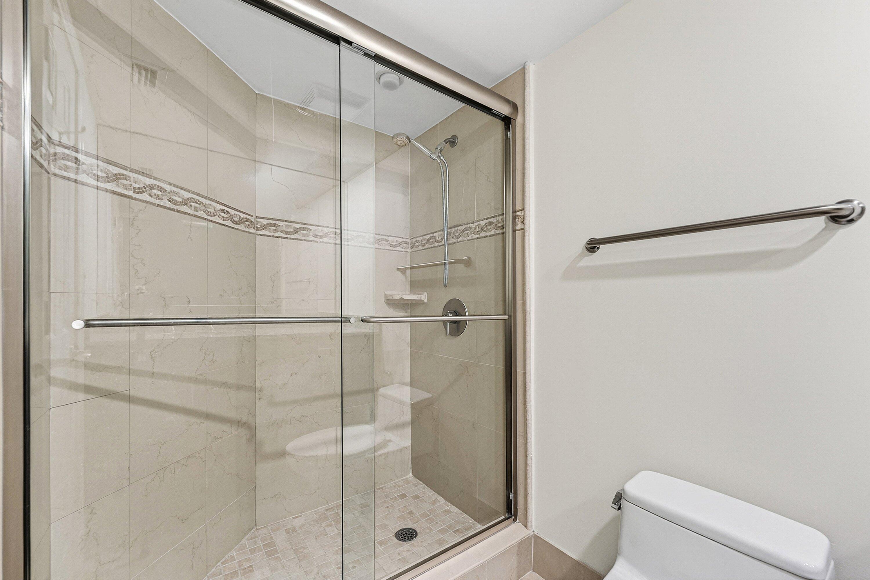 TIARA CONDO - Residential