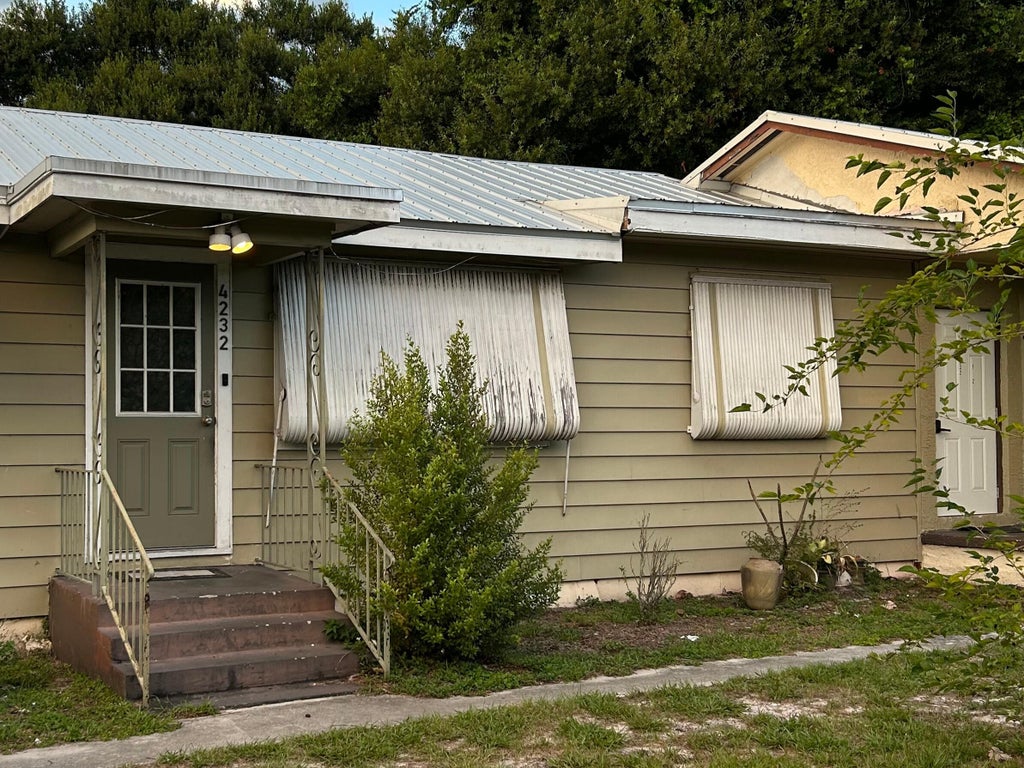 Photo of 4232 Edwards Road, Fort Pierce, FL 34981 (MLS # B26025244)