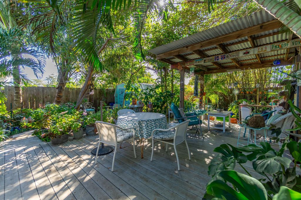 Photo of 206 SE 3rd Avenue, Boynton Beach, FL 33435 (MLS # R11156958)