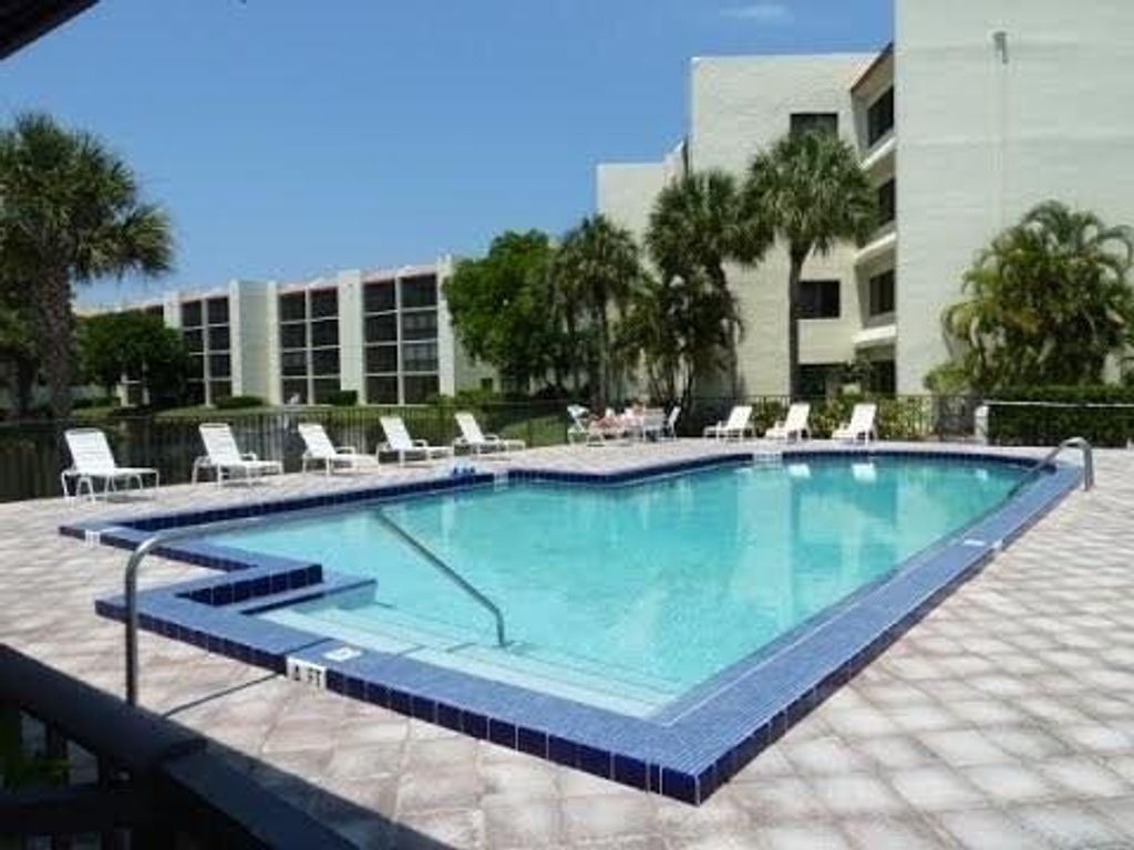 Photo of 1605 S Us Highway 1 #F403, Jupiter, FL 33477 (MLS # R10718073)