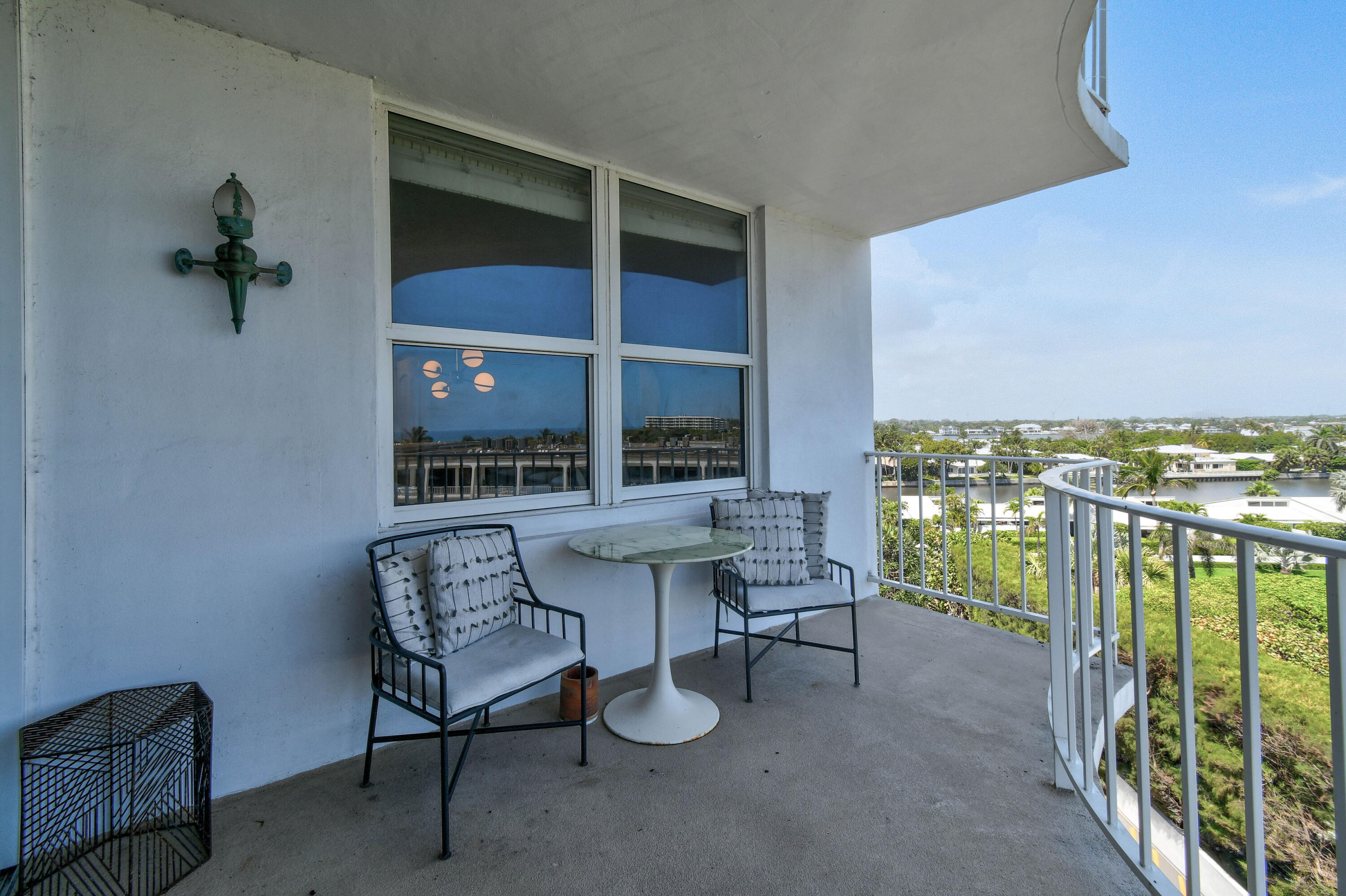 TWENTY TWO NINETY FIVE SOUTH OCEAN BLVD CORP 2295 - Residential