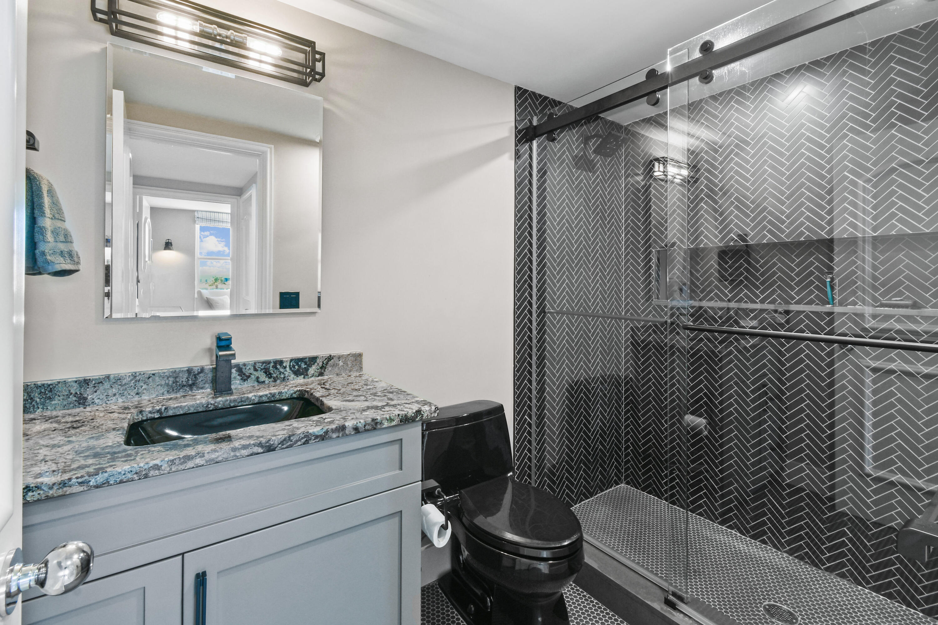 TWENTY TWO NINETY FIVE SOUTH OCEAN BLVD CORP 2295 - Residential