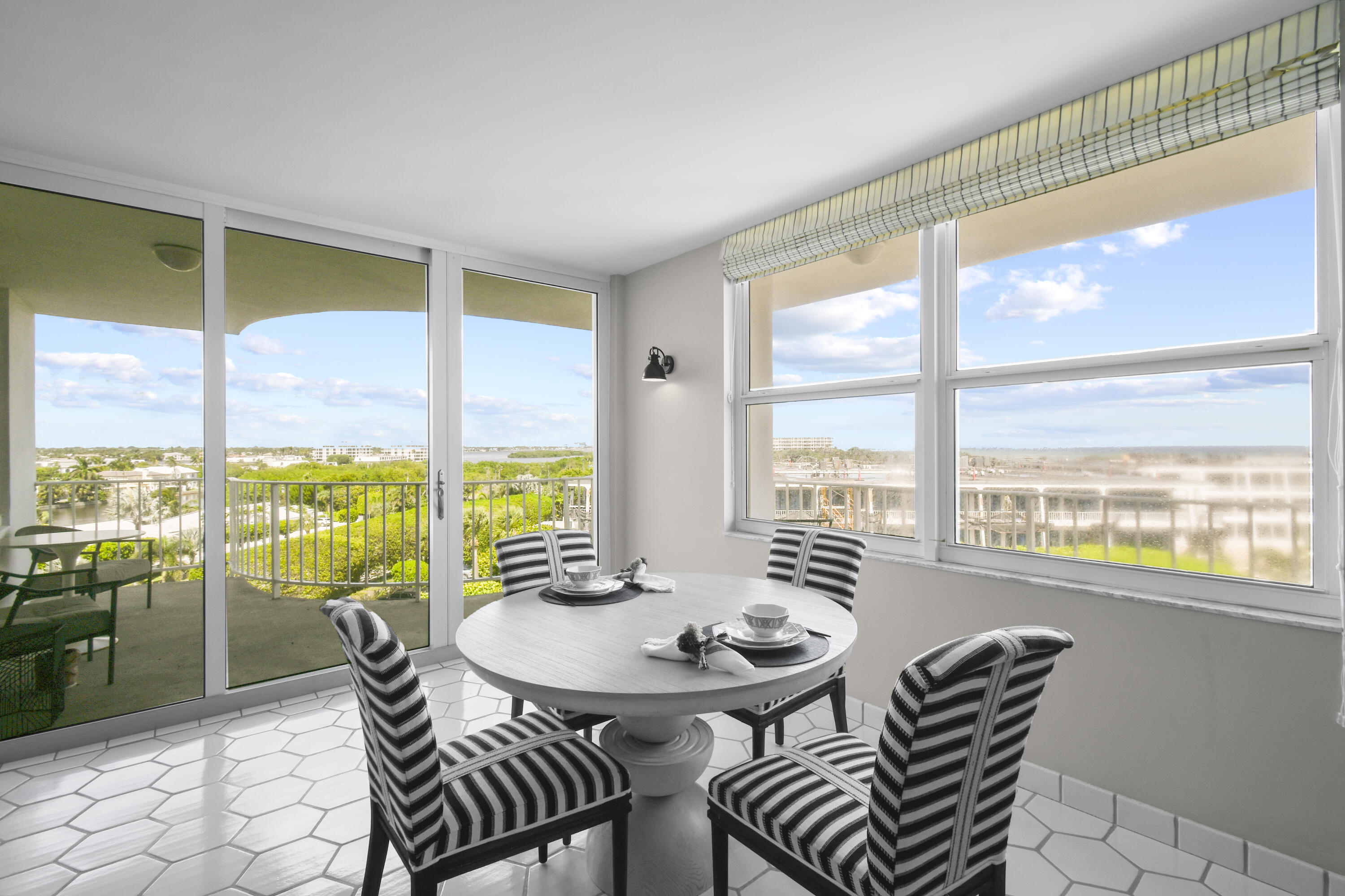 TWENTY TWO NINETY FIVE SOUTH OCEAN BLVD CORP 2295 - Residential