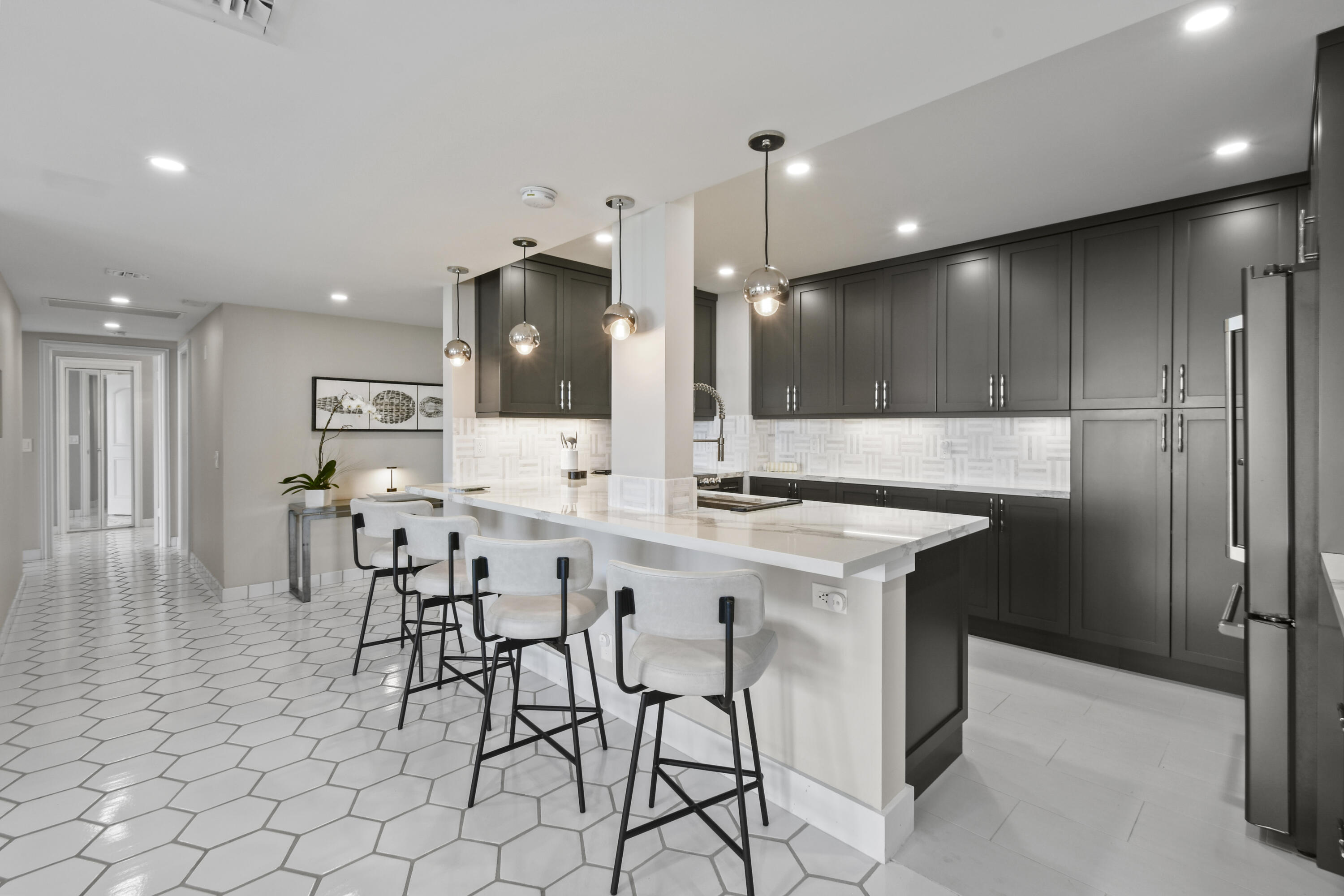 TWENTY TWO NINETY FIVE SOUTH OCEAN BLVD CORP 2295 - Residential
