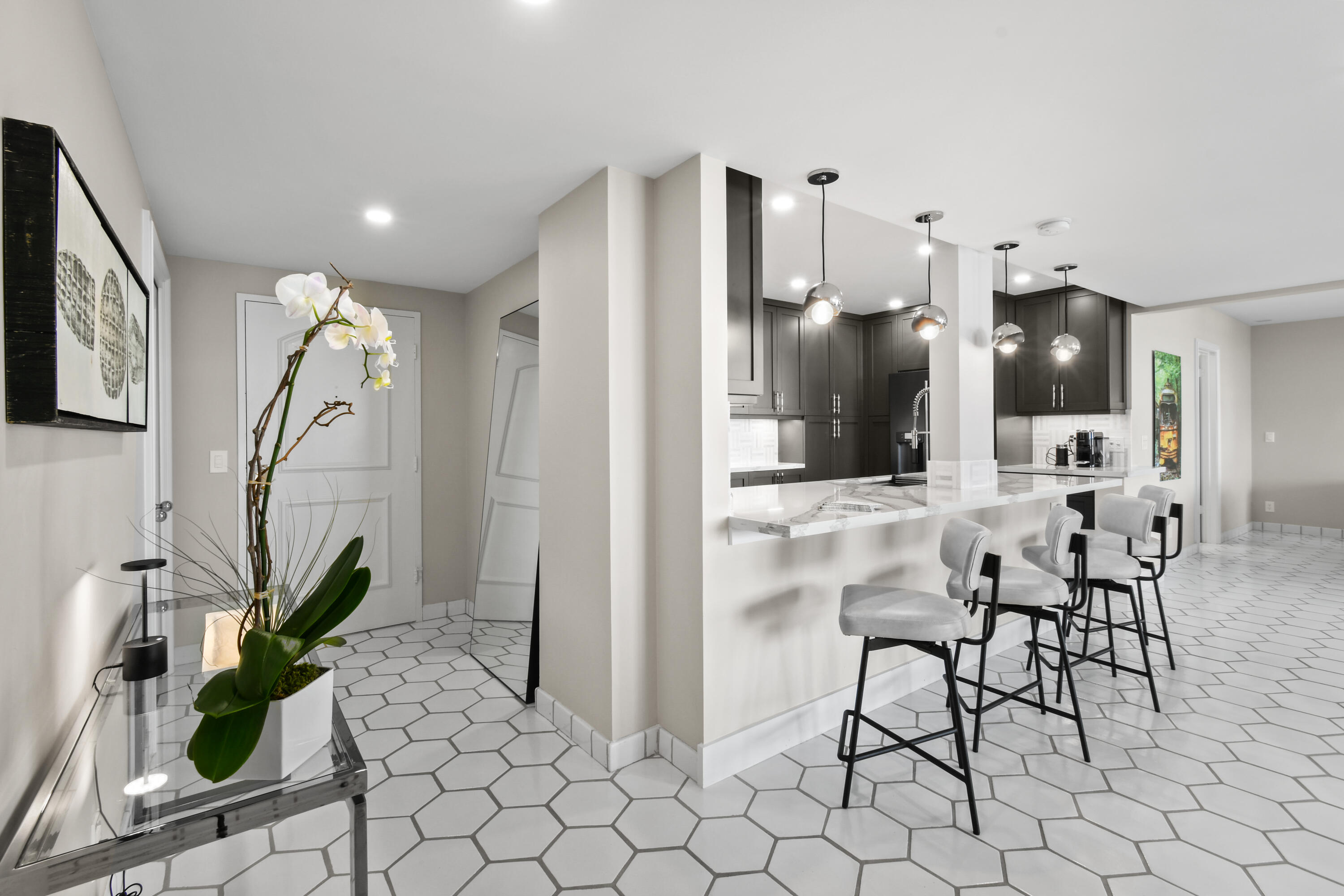 TWENTY TWO NINETY FIVE SOUTH OCEAN BLVD CORP 2295 - Residential