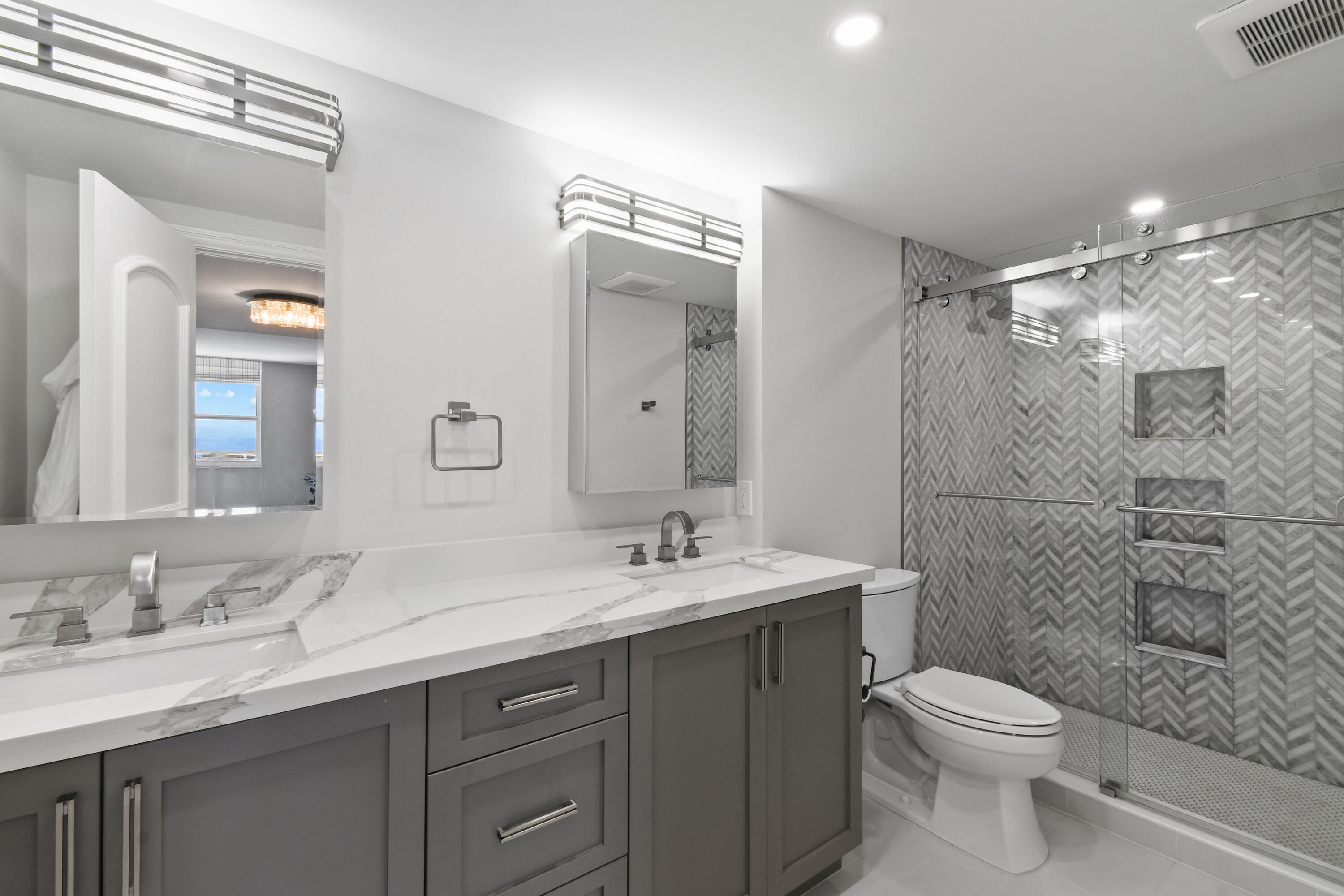 TWENTY TWO NINETY FIVE SOUTH OCEAN BLVD CORP 2295 - Residential