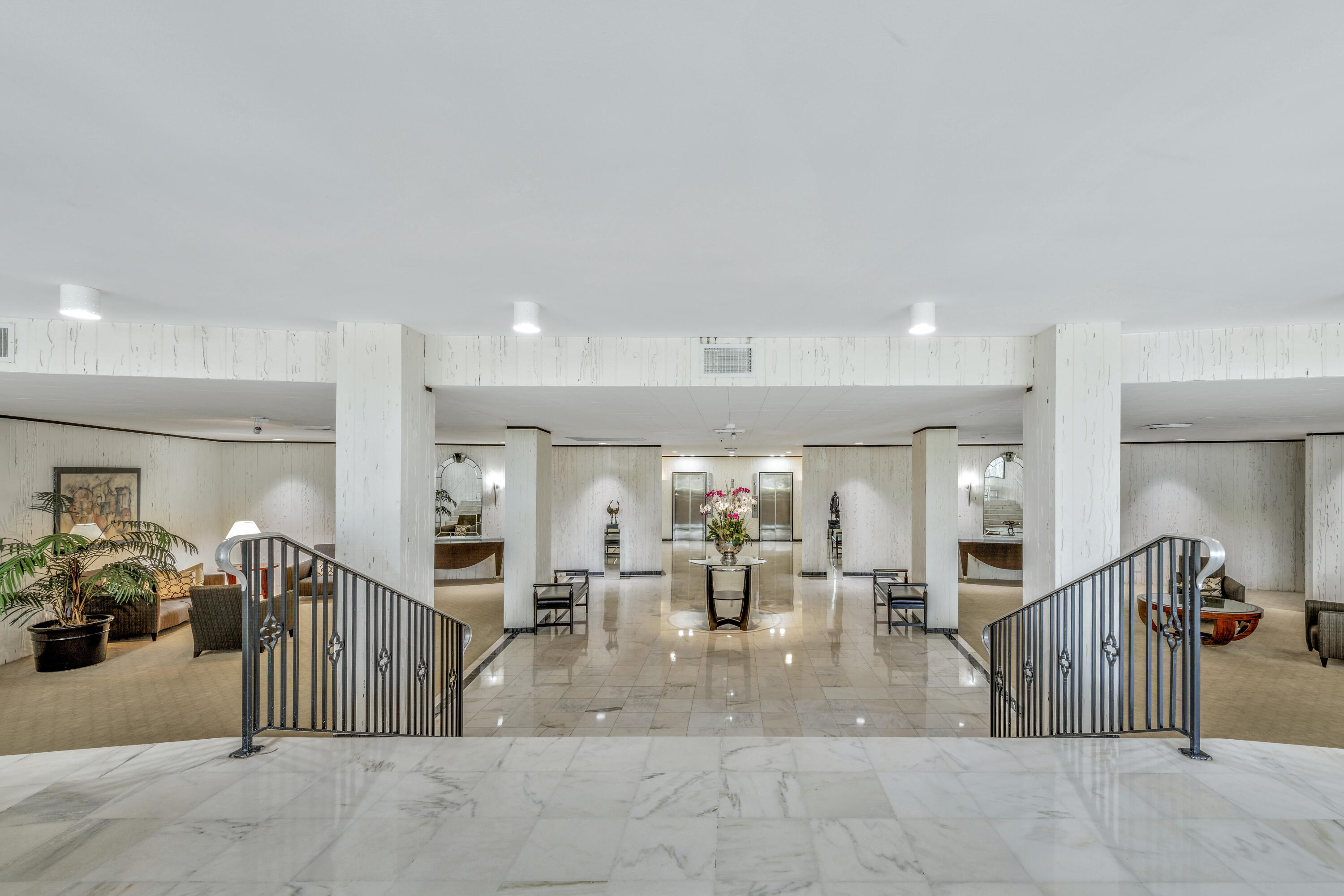 TWENTY TWO NINETY FIVE SOUTH OCEAN BLVD CORP 2295 - Residential