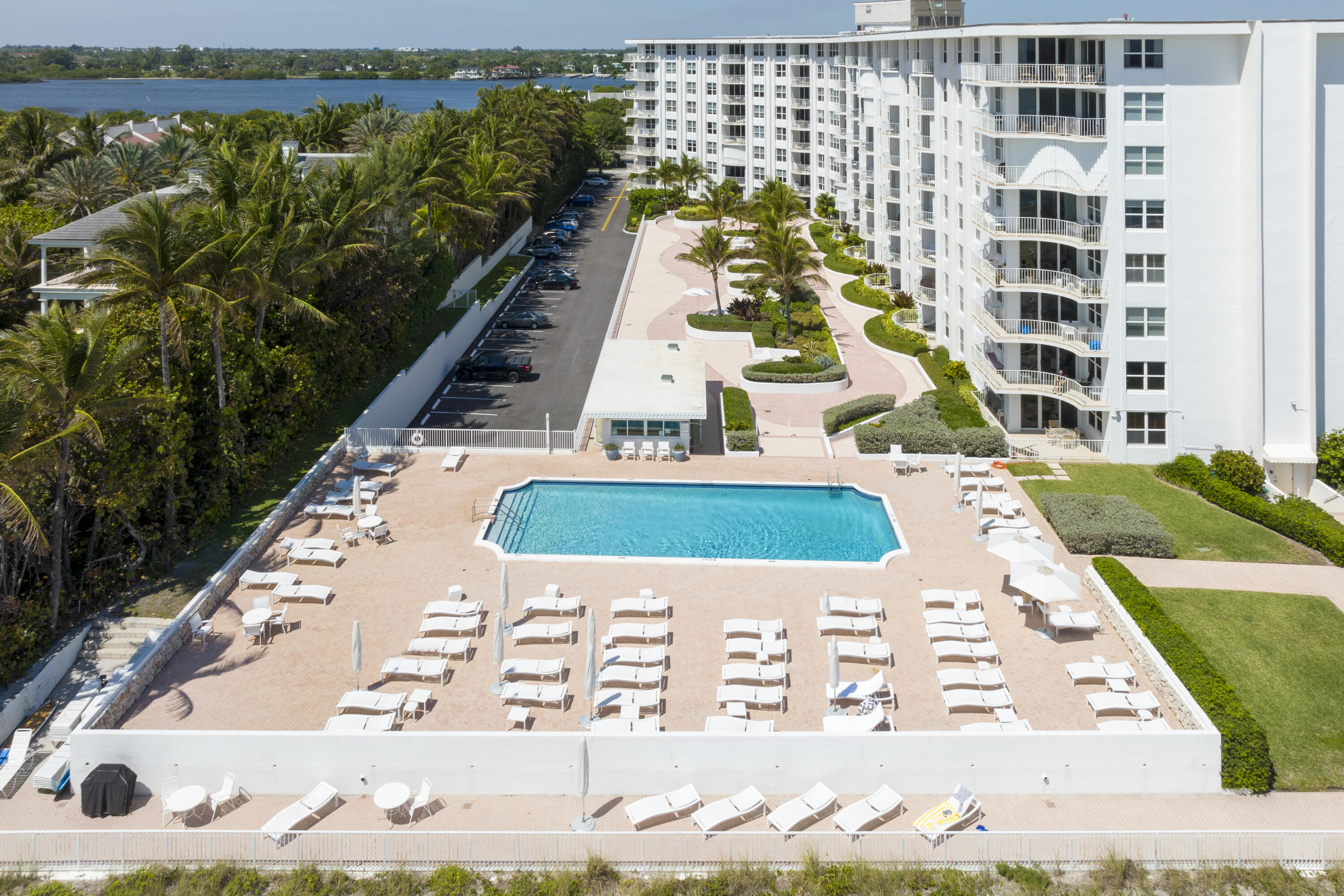 TWENTY TWO NINETY FIVE SOUTH OCEAN BLVD CORP 2295 - Residential