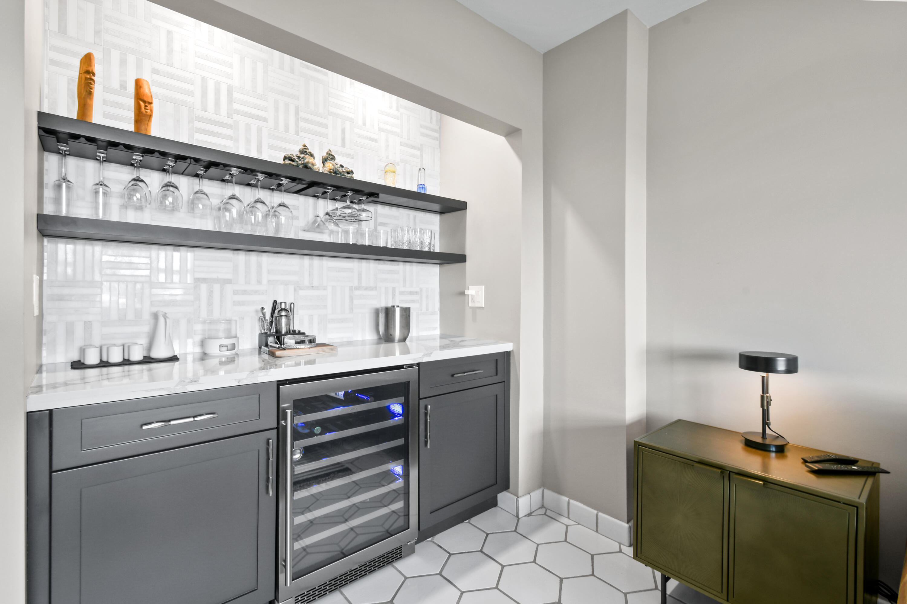 TWENTY TWO NINETY FIVE SOUTH OCEAN BLVD CORP 2295 - Residential