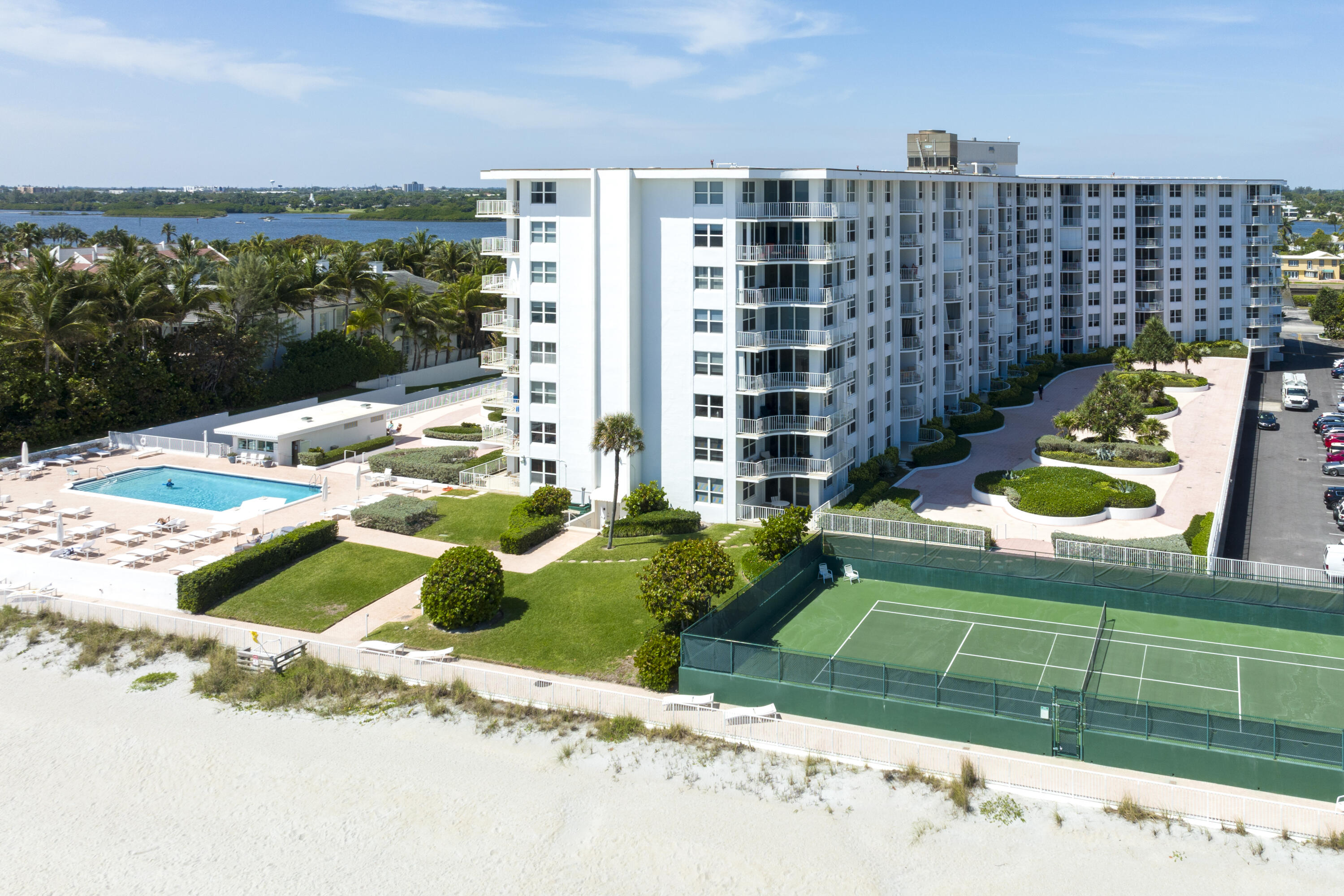 TWENTY TWO NINETY FIVE SOUTH OCEAN BLVD CORP 2295 - Residential