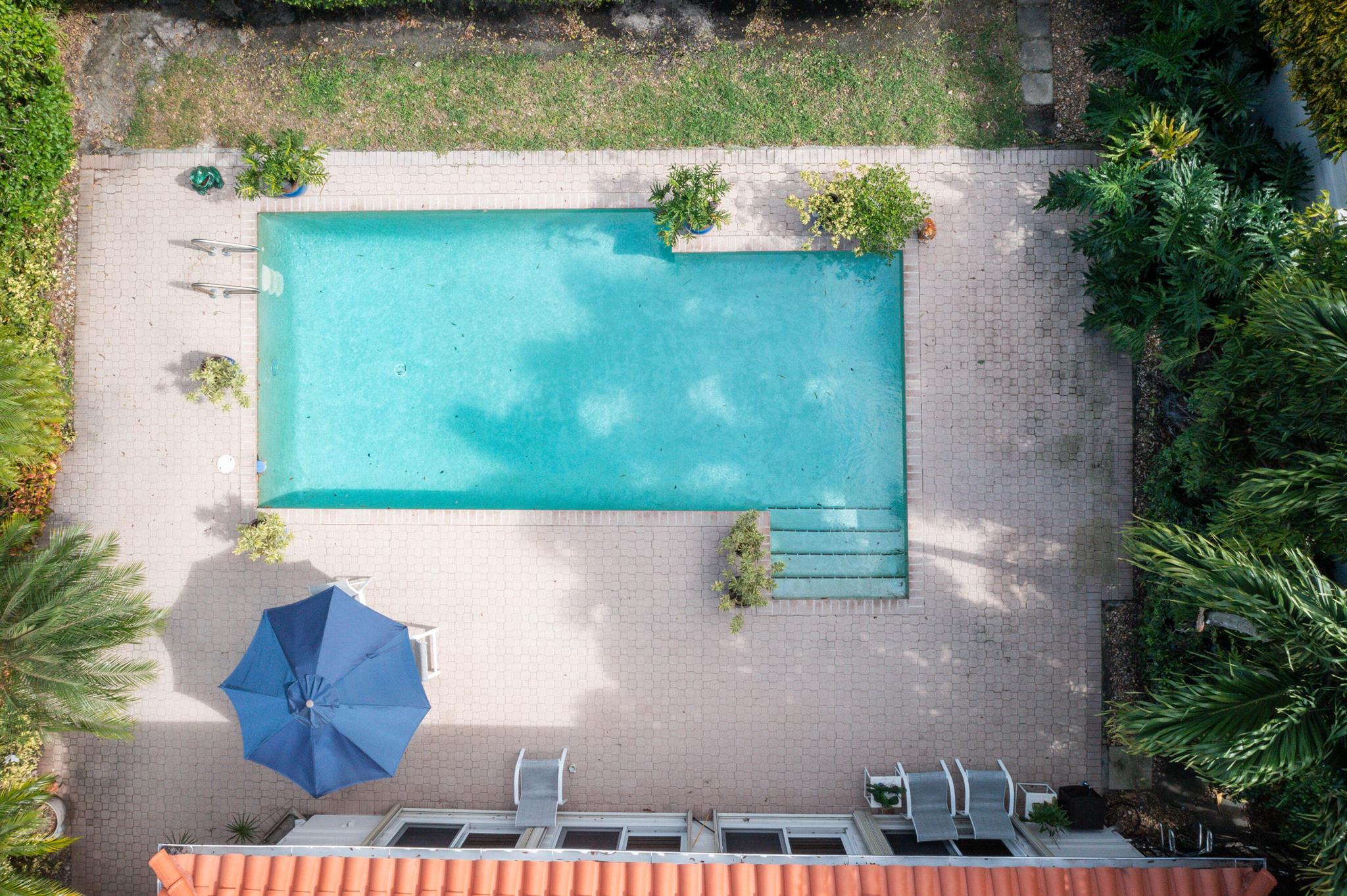 COVENTRY IN THE GROVE/BOCA GROVE - Residential