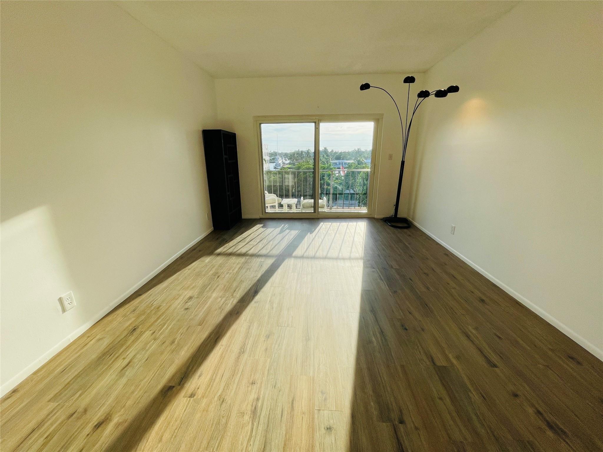 400 N Riverside Dr 403