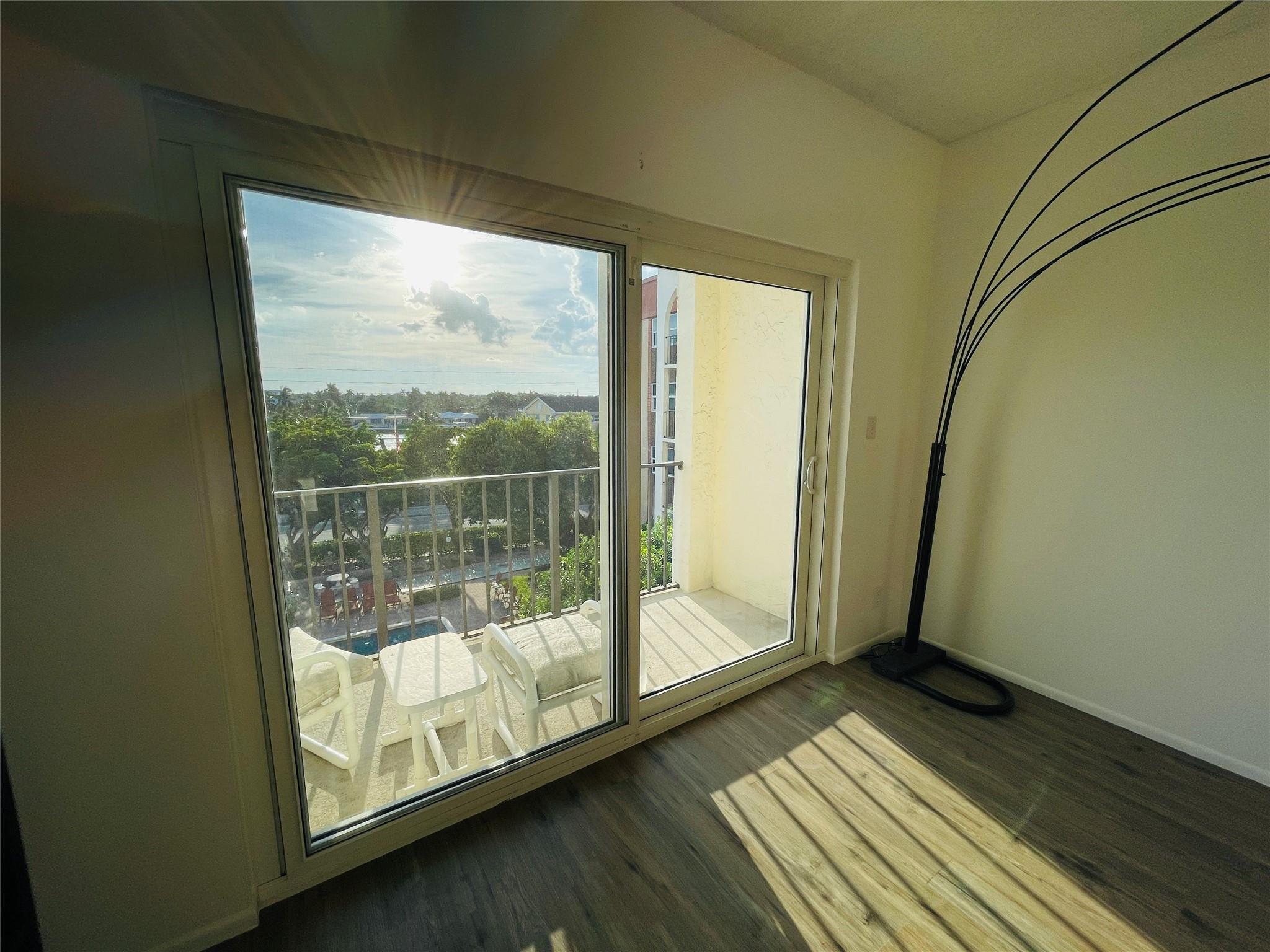 400 N Riverside Dr 403