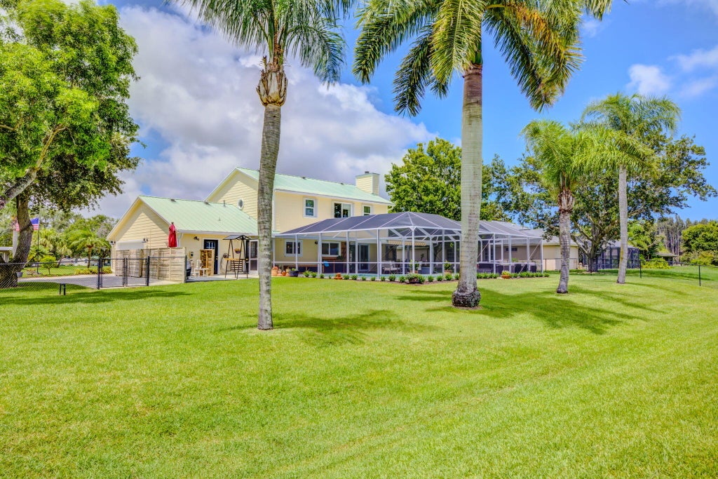 Photo of 1401 Mallard Court, Fort Pierce, FL 34982 (MLS # R10996580)