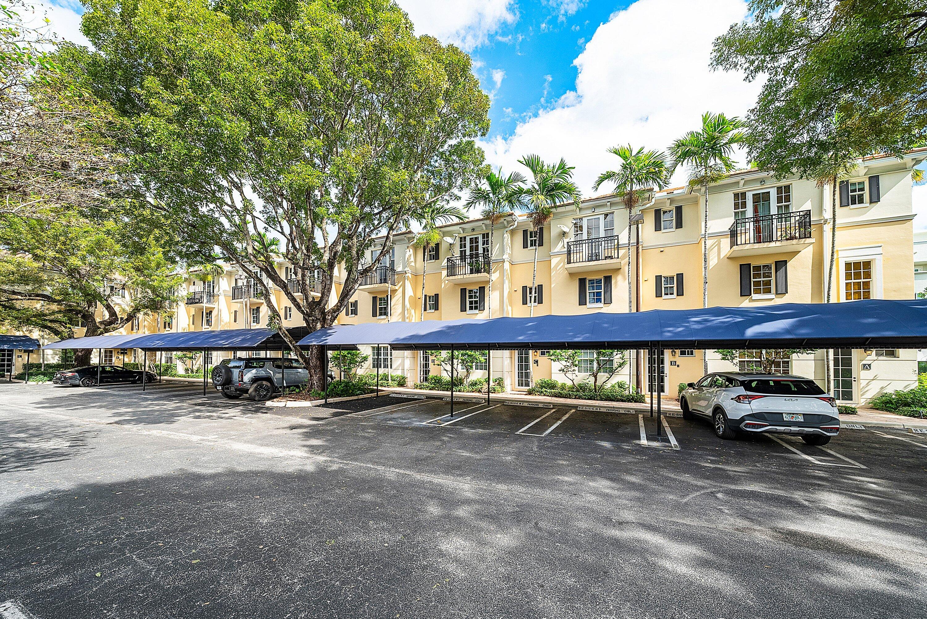 TOWN SQUARE - Residential