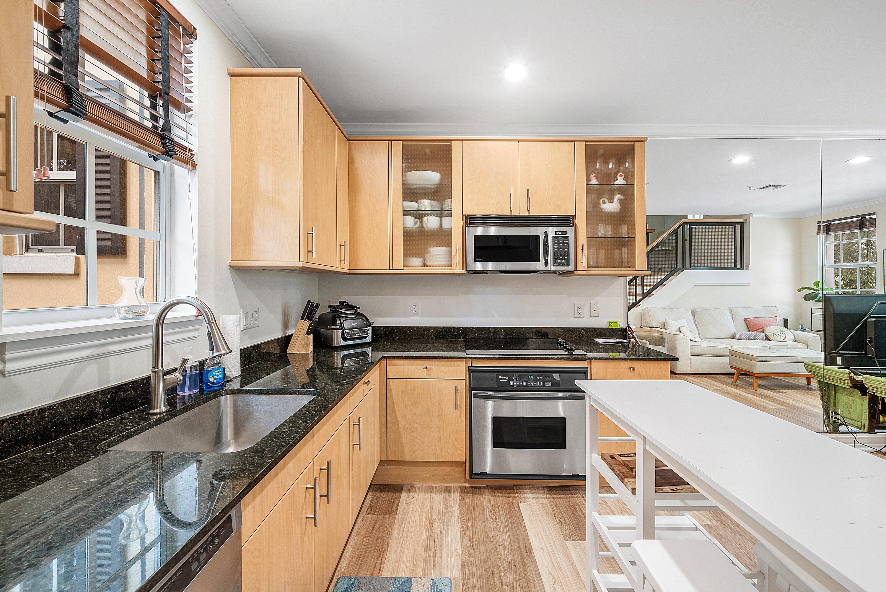 TOWN SQUARE - Residential