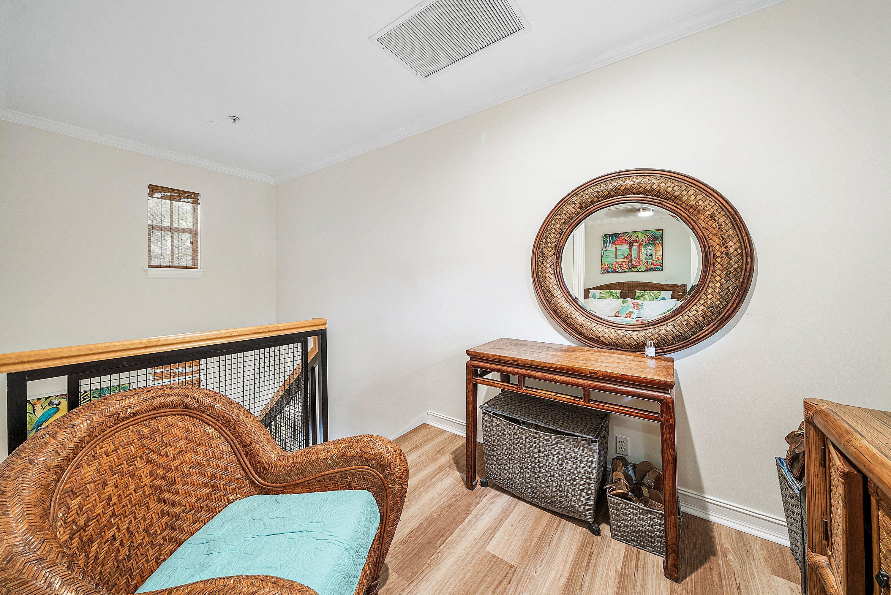 TOWN SQUARE - Residential