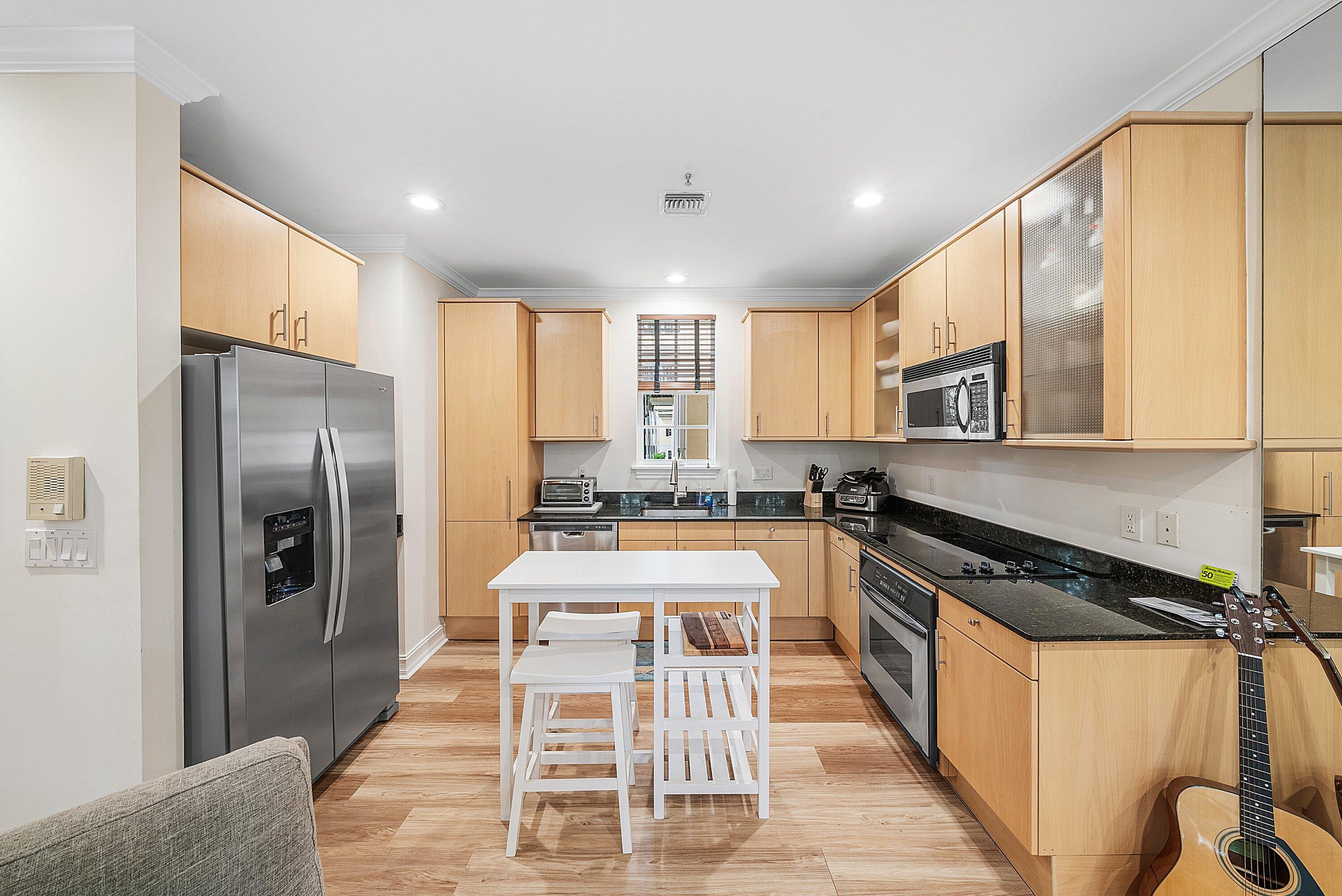 TOWN SQUARE - Residential