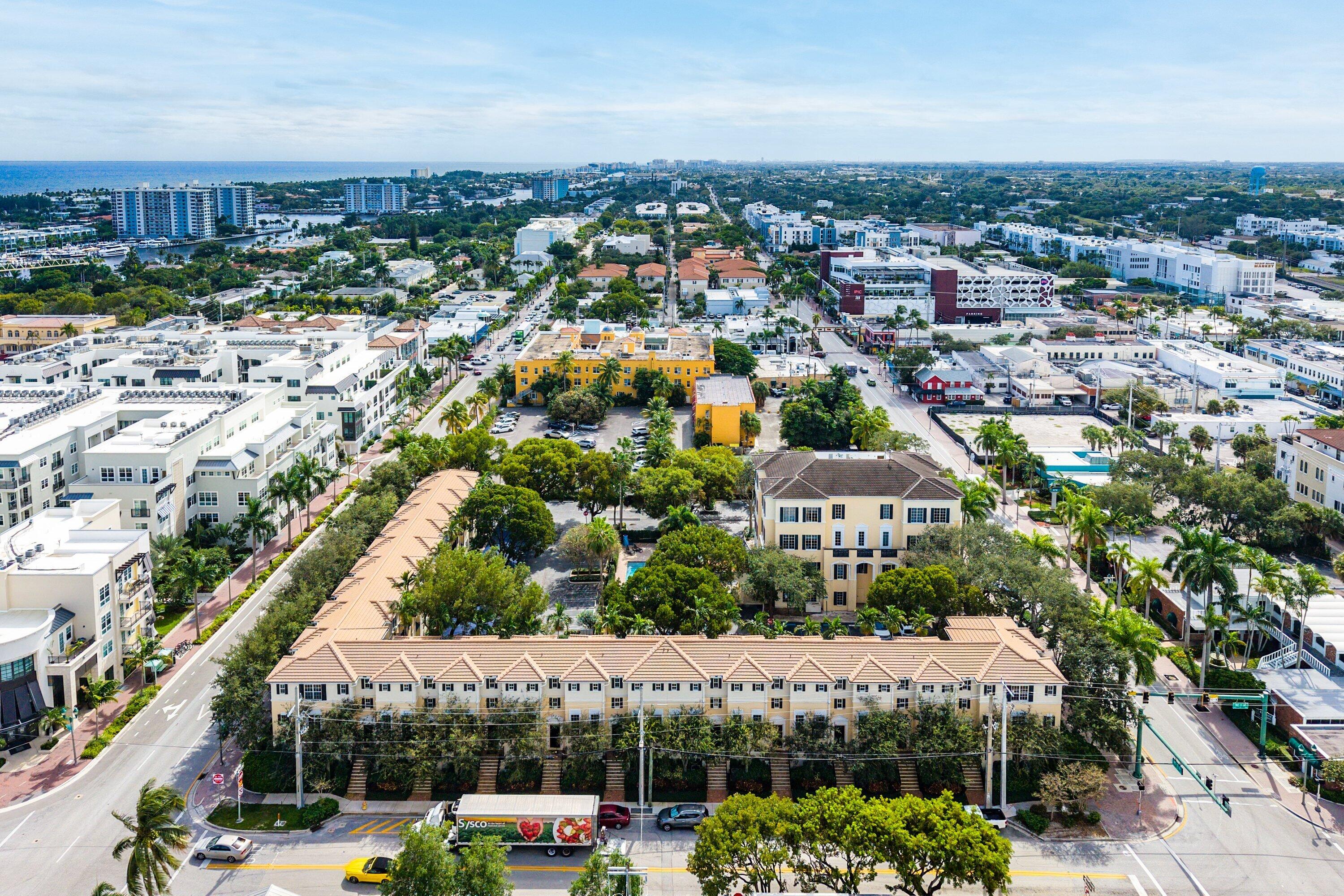 TOWN SQUARE - Residential