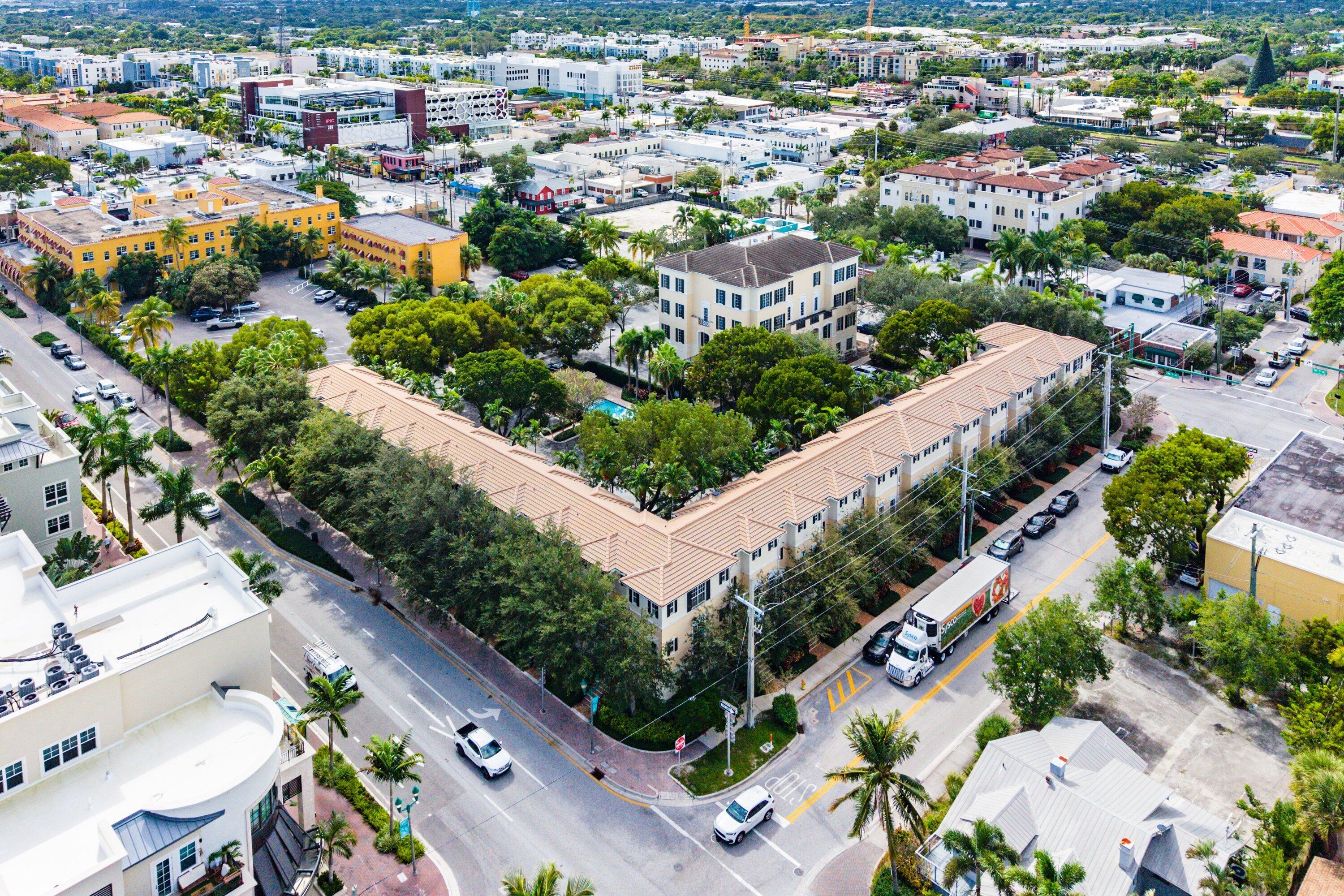 TOWN SQUARE - Residential