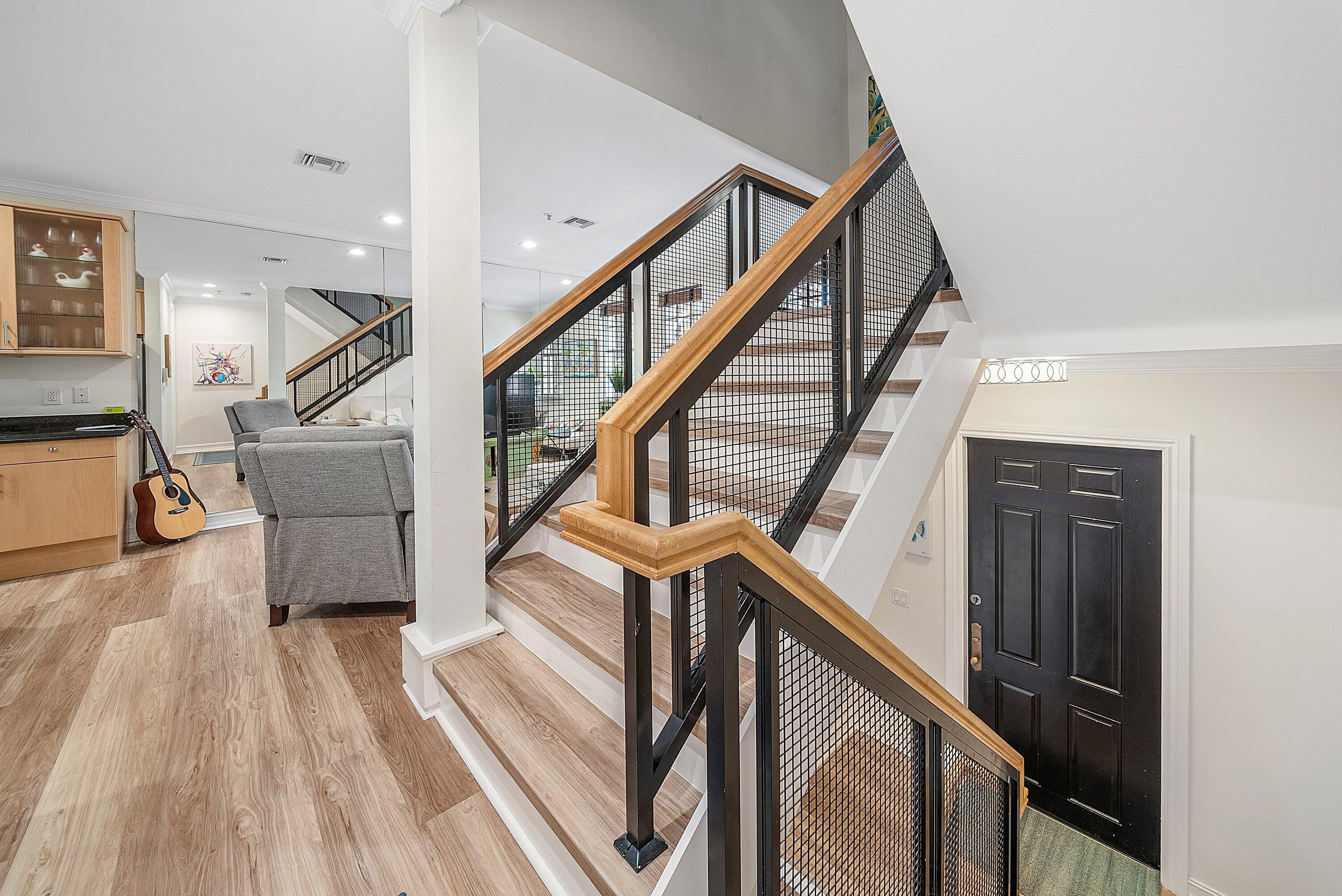 TOWN SQUARE - Residential