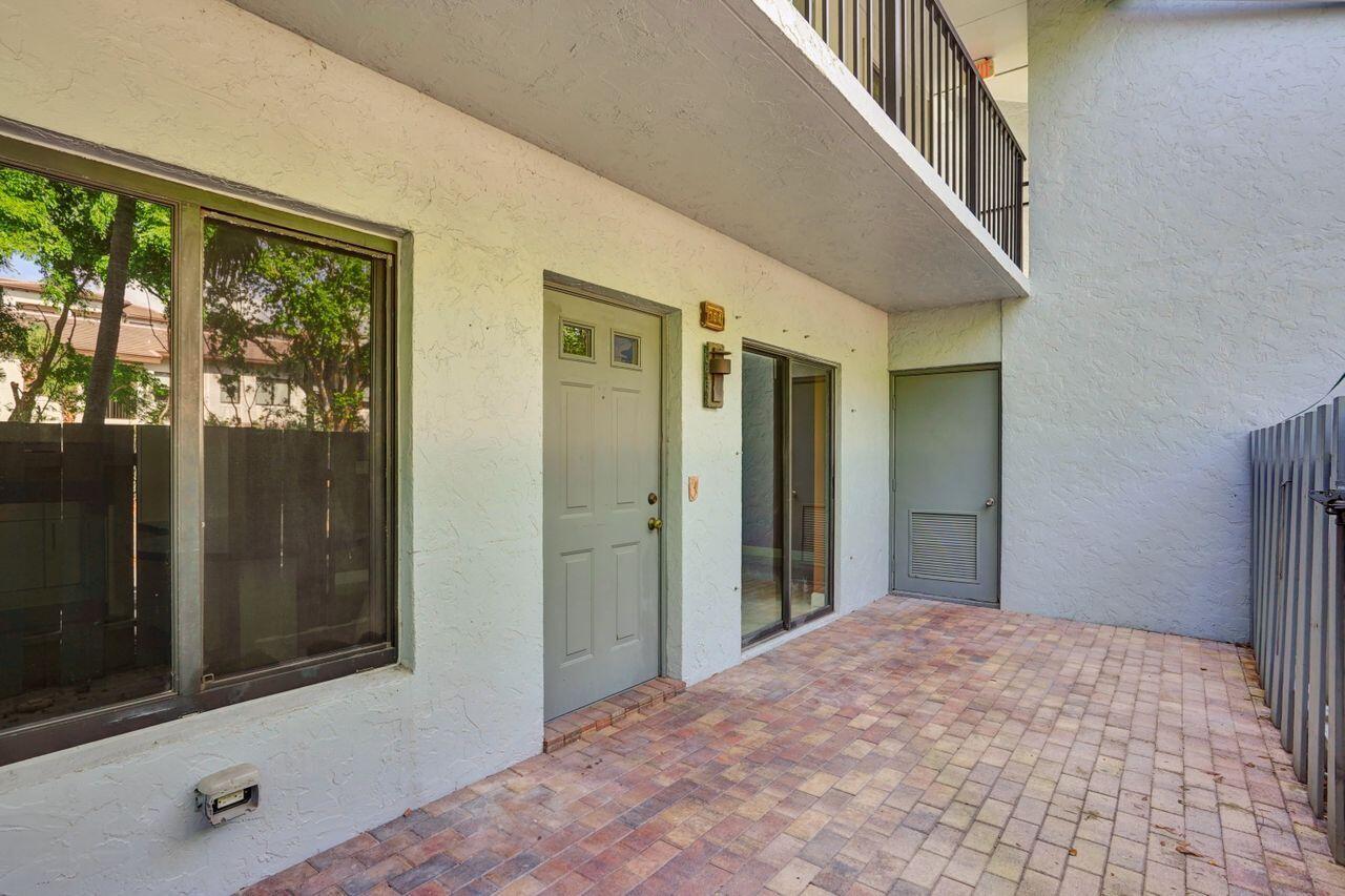 2335 SW 22nd Avenue 104