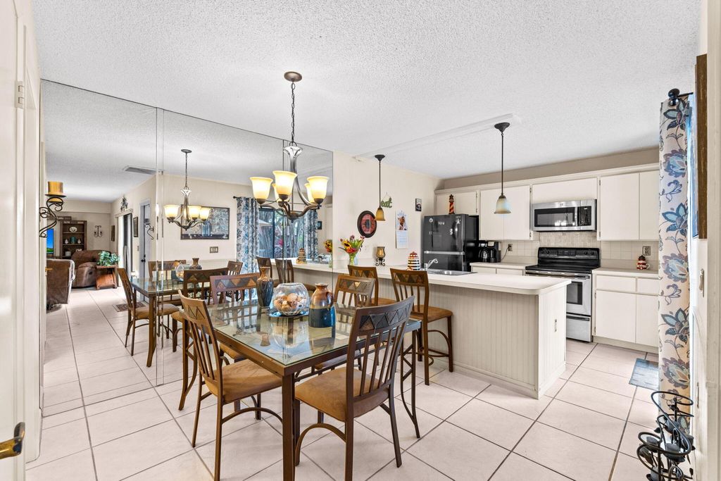 Photo of 749 Buttonwood Lane, Boynton Beach, FL 33436 (MLS # R11162344)