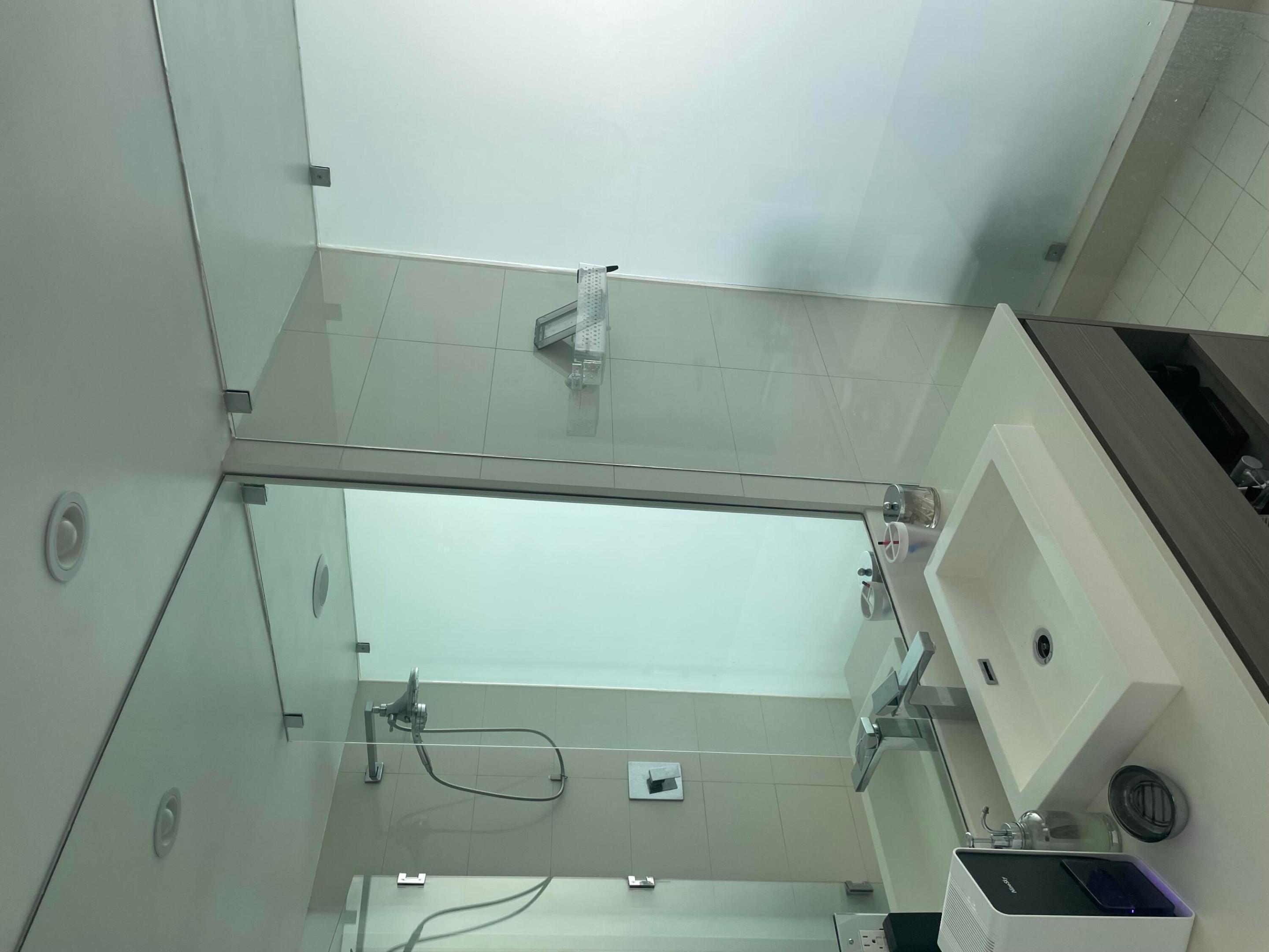 ICON BAY CONDO - Residential Lease