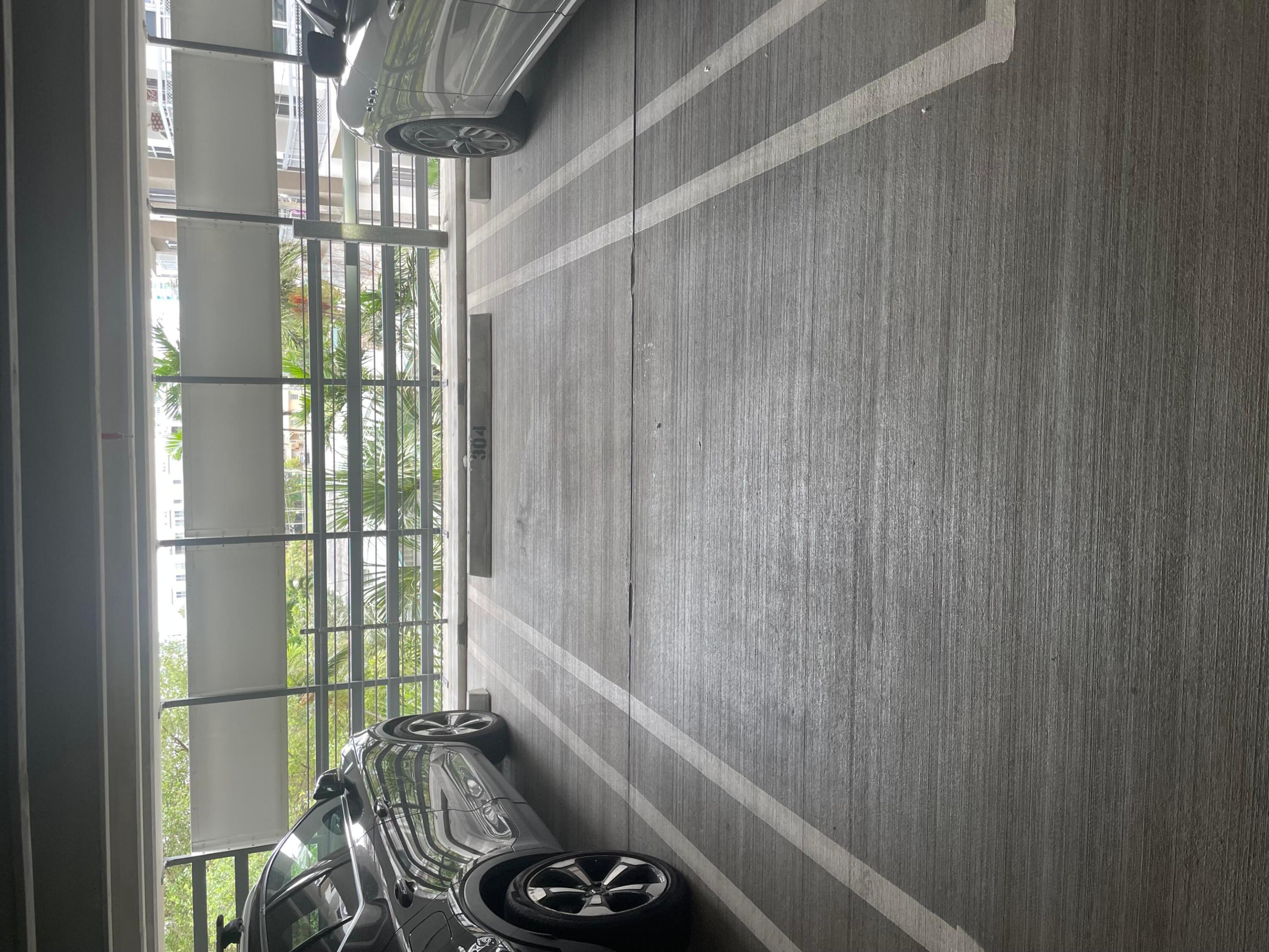 ICON BAY CONDO - Residential Lease