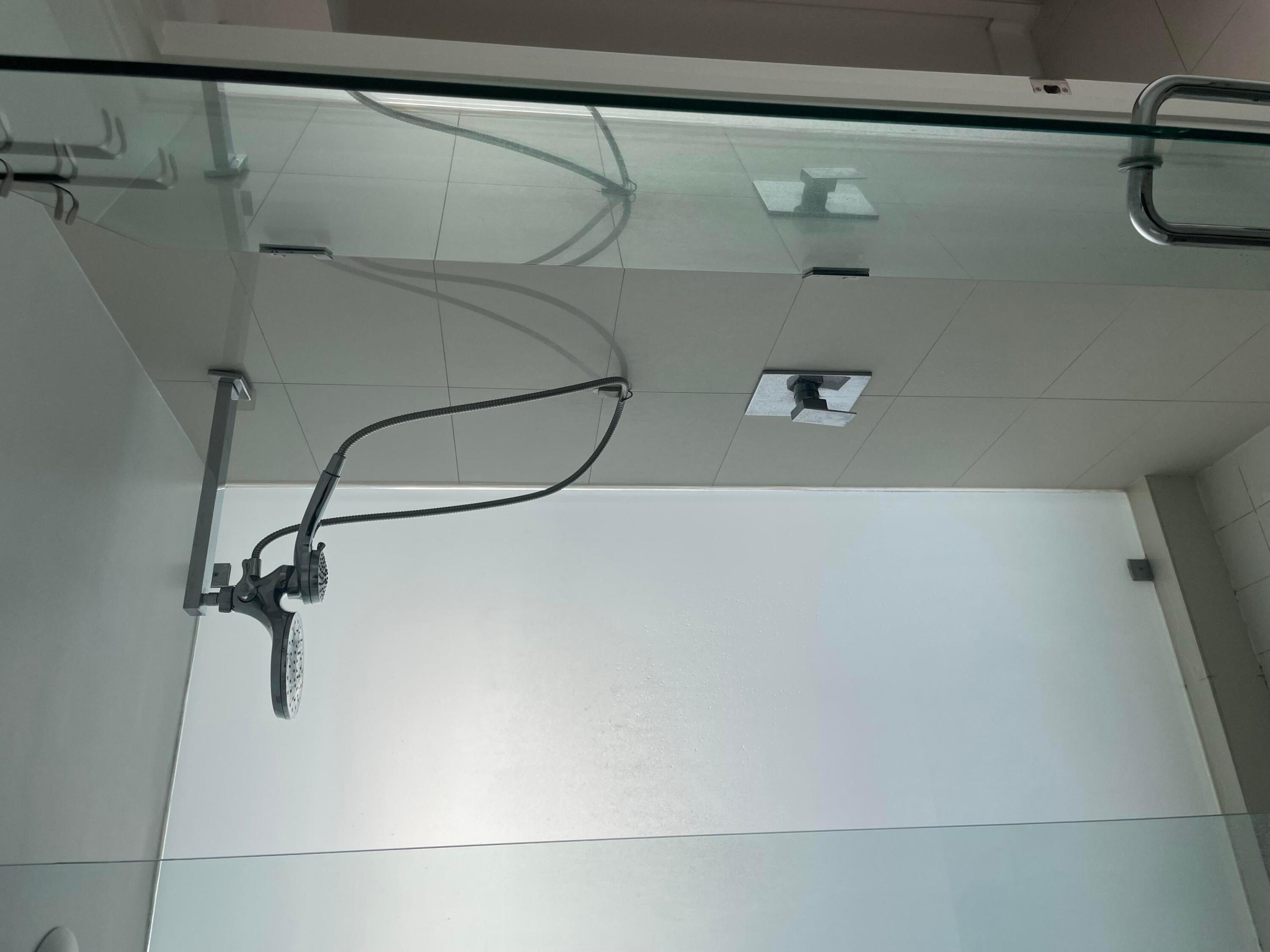 ICON BAY CONDO - Residential Lease