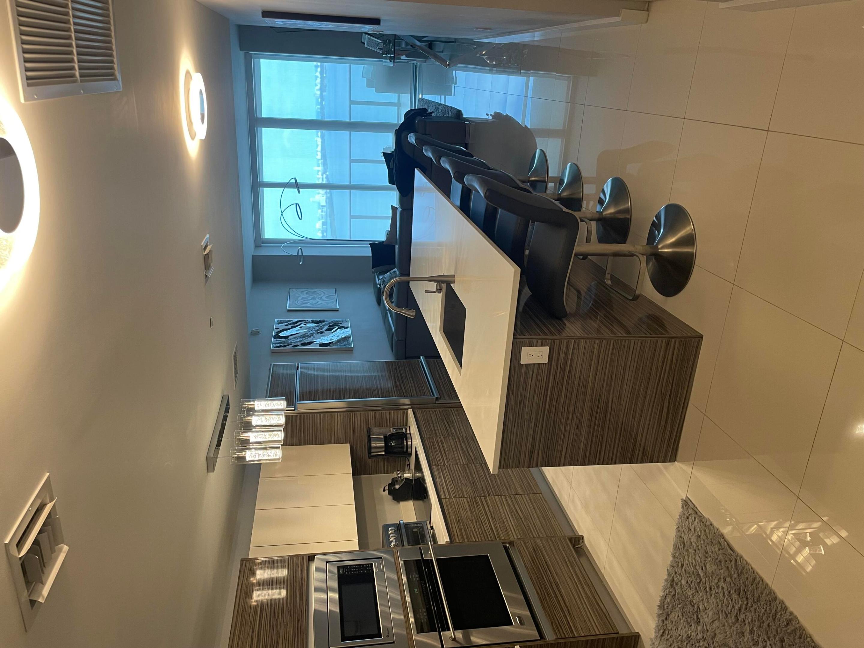 ICON BAY CONDO - Residential Lease