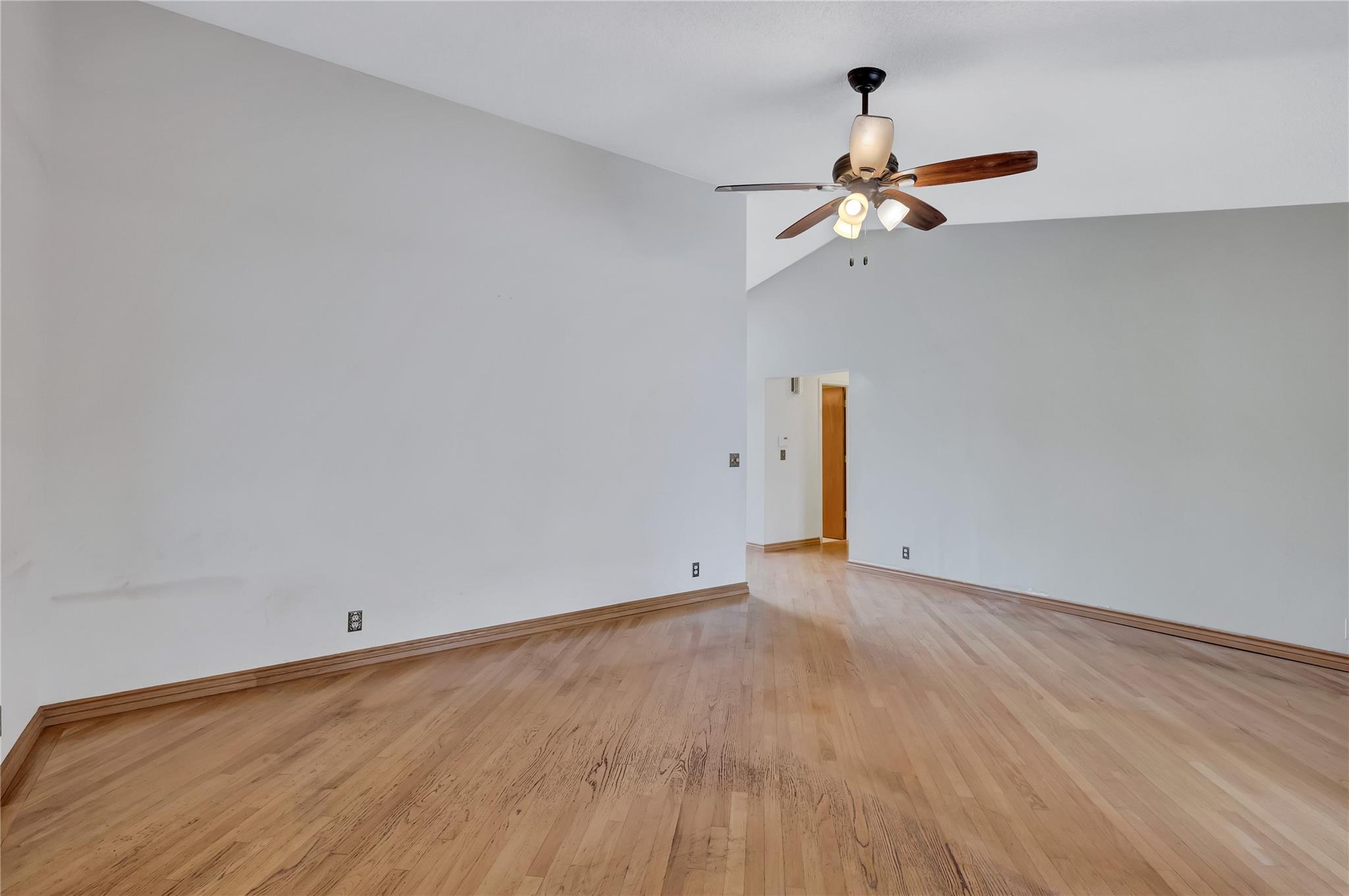 Pine Ridge 112-37 B - Residential