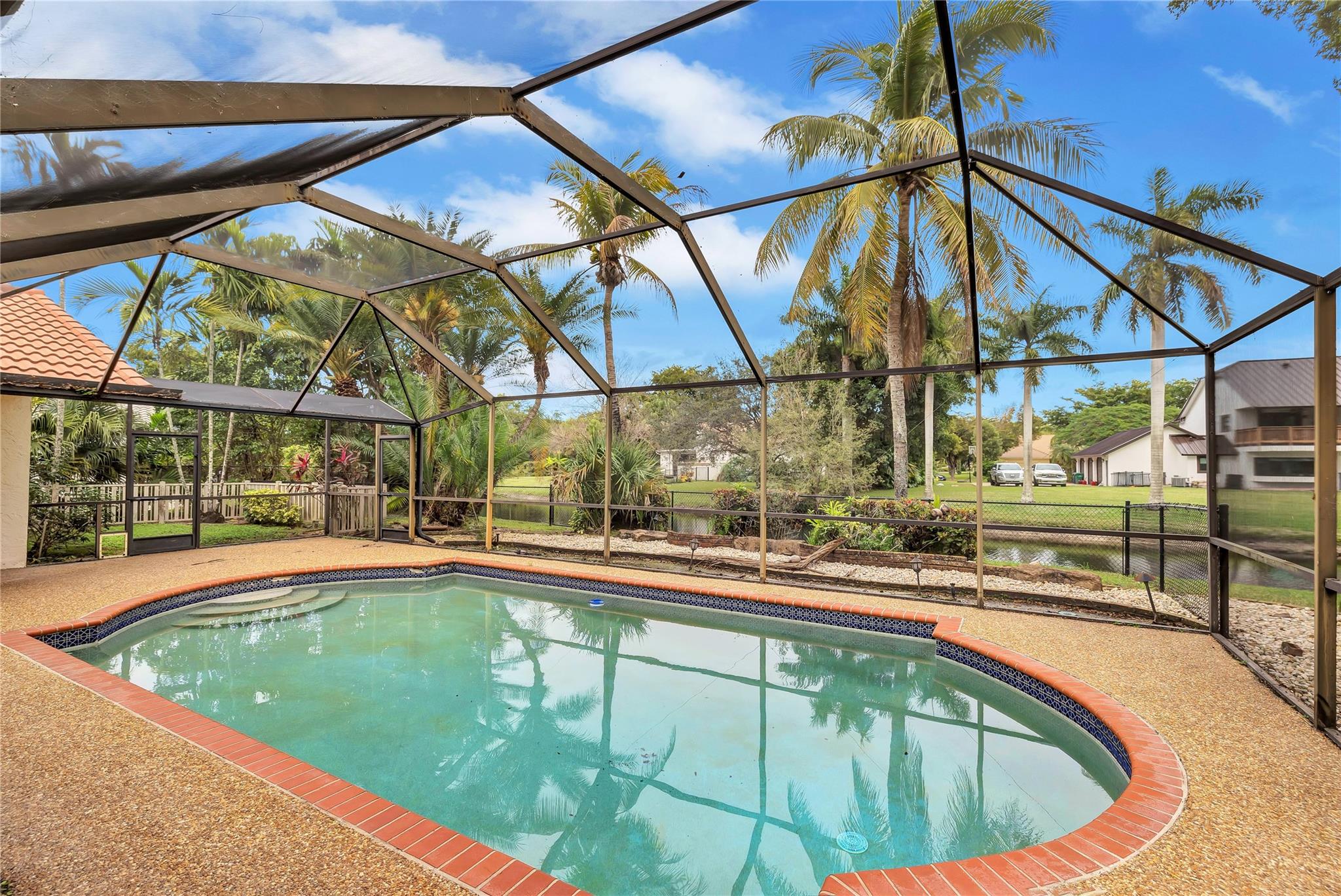 Pine Ridge 112-37 B - Residential