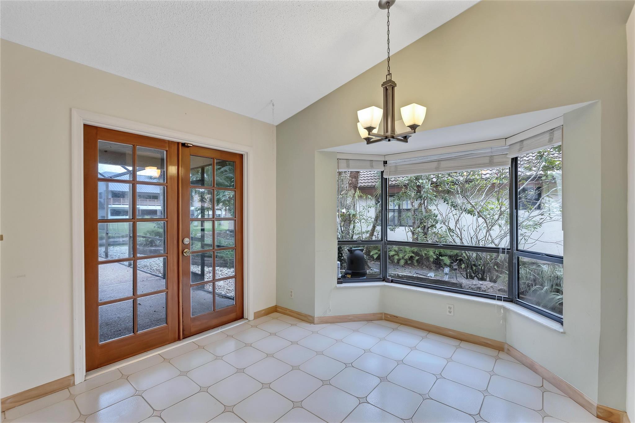 Pine Ridge 112-37 B - Residential