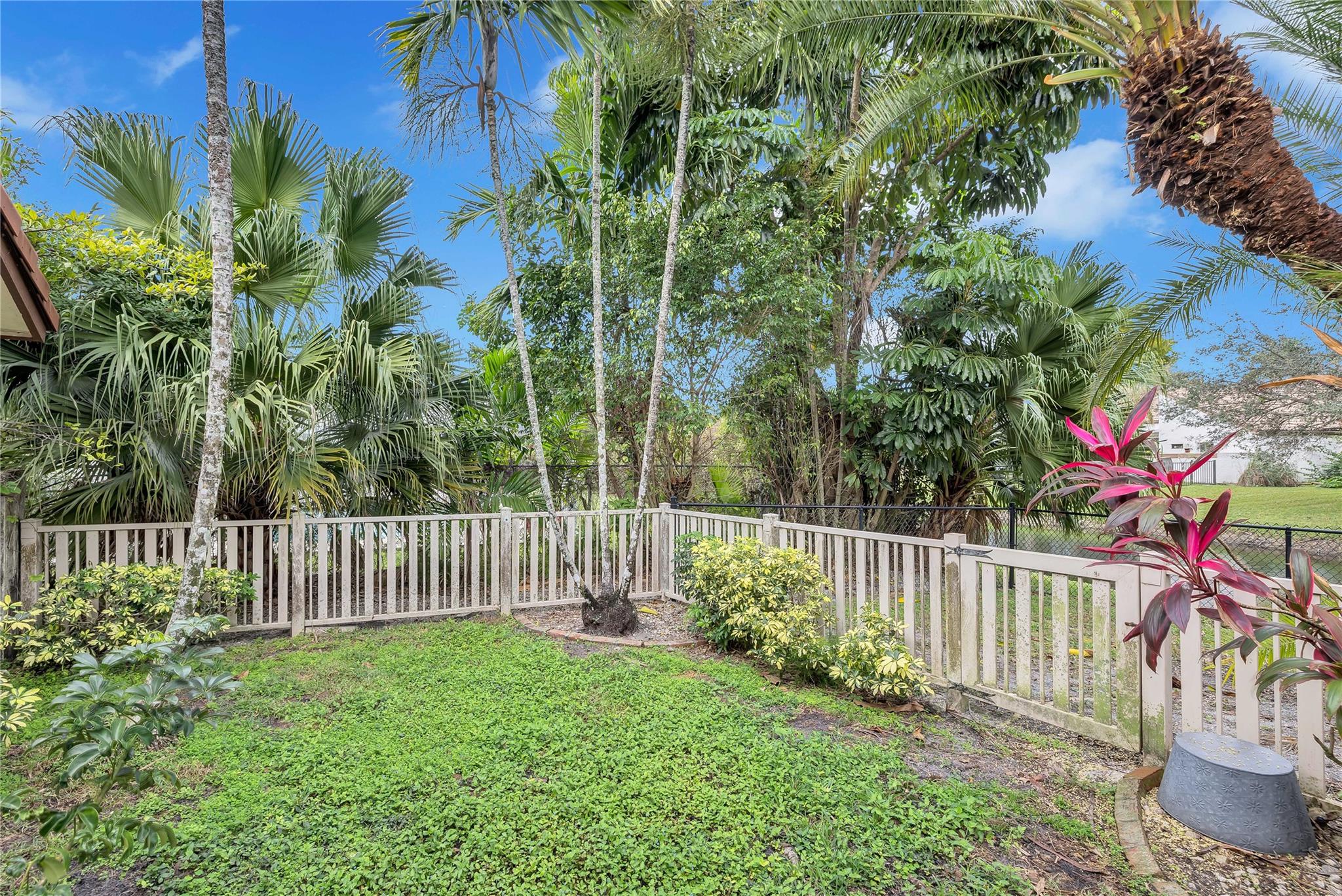 Pine Ridge 112-37 B - Residential
